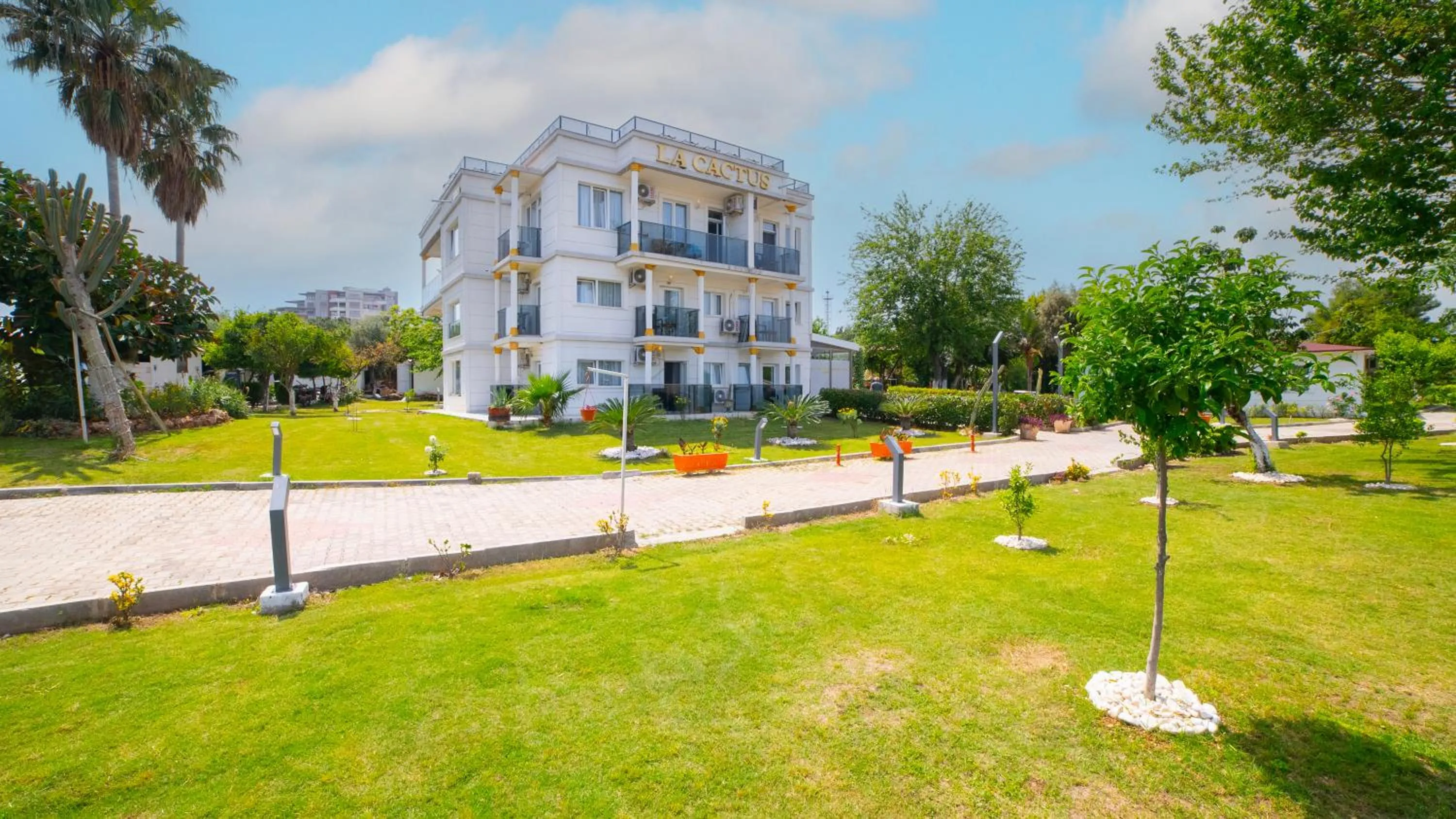 Property building in La Cactus Boutique Hotel