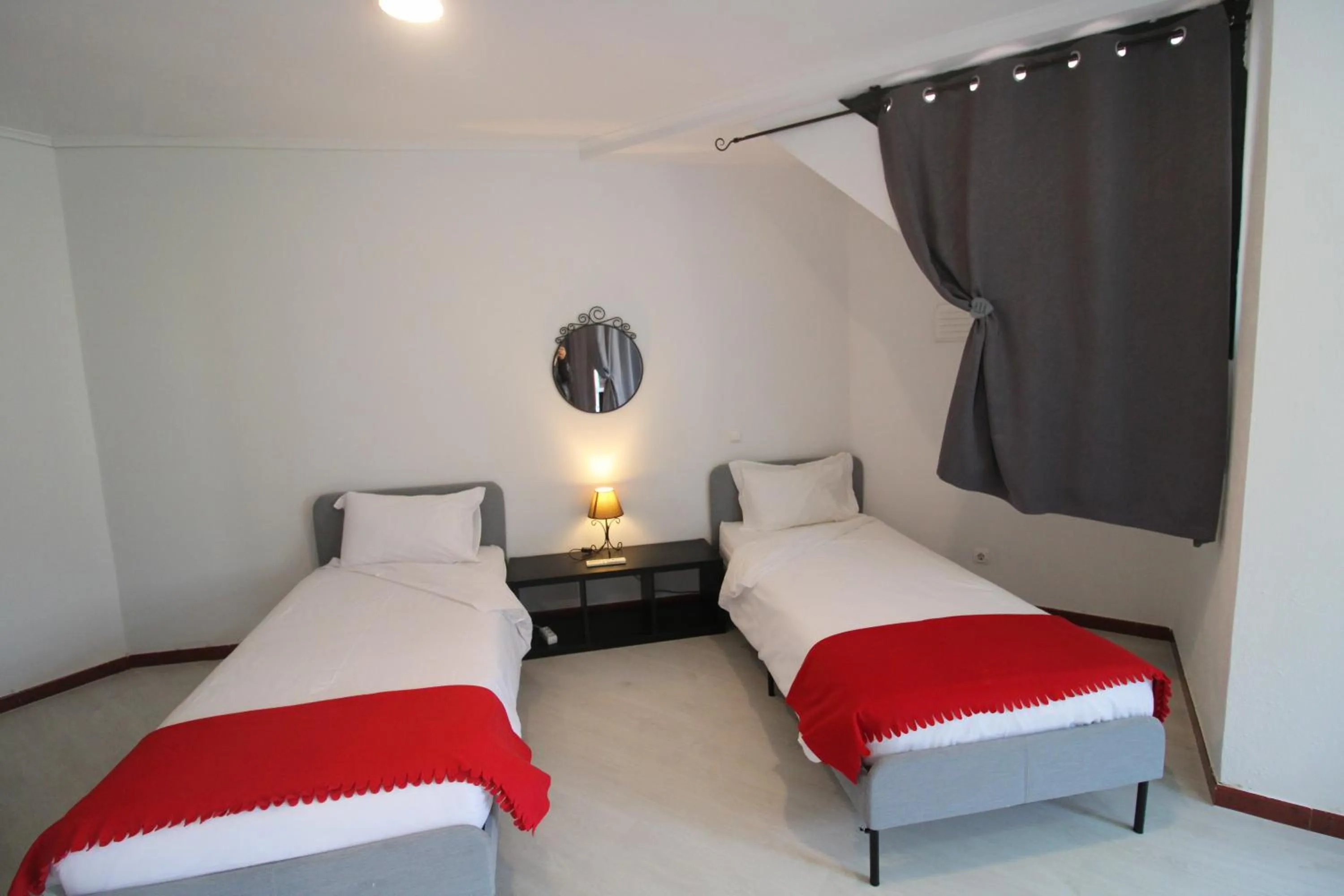 Bedroom, Bed in Casas da Biquinha