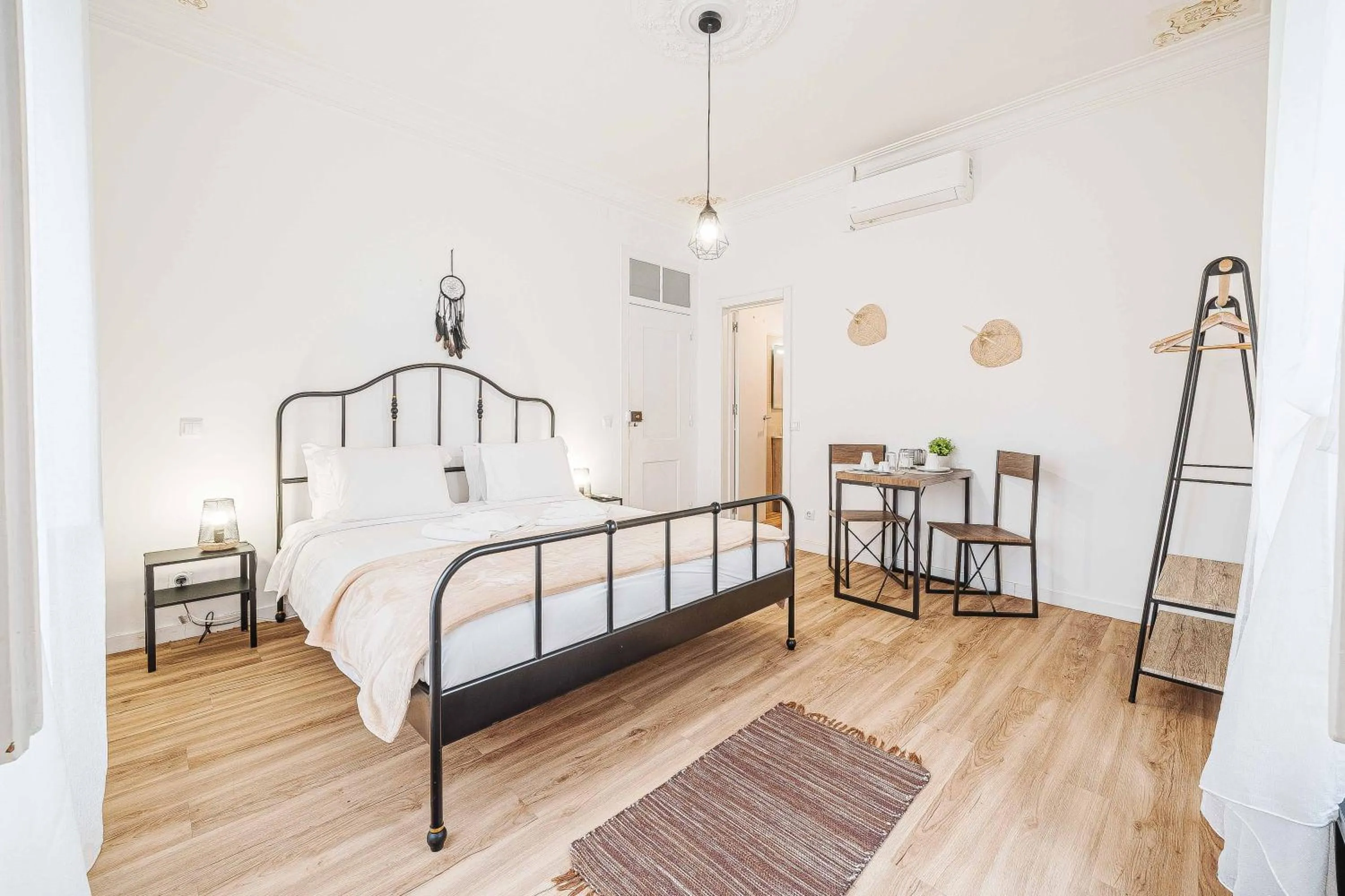 Bedroom, Bed in Casas da Biquinha