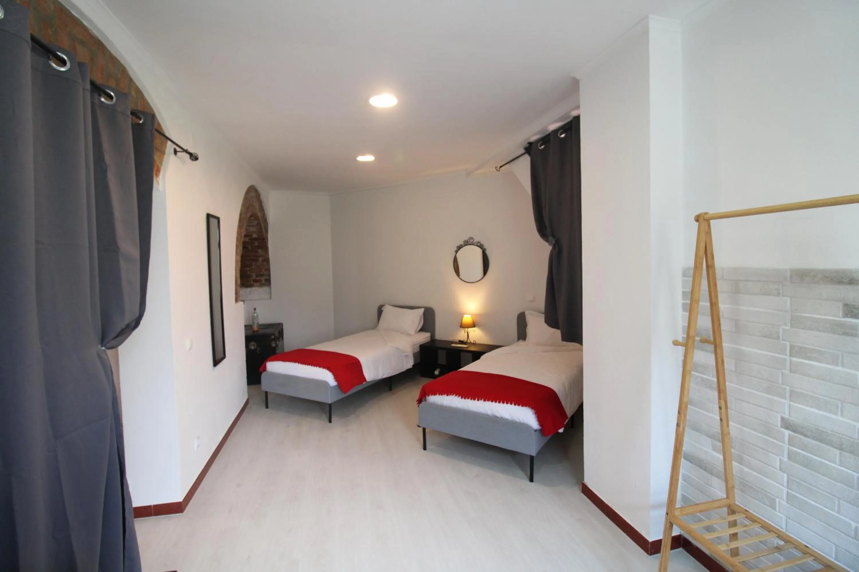 Bedroom, Bed in Casas da Biquinha