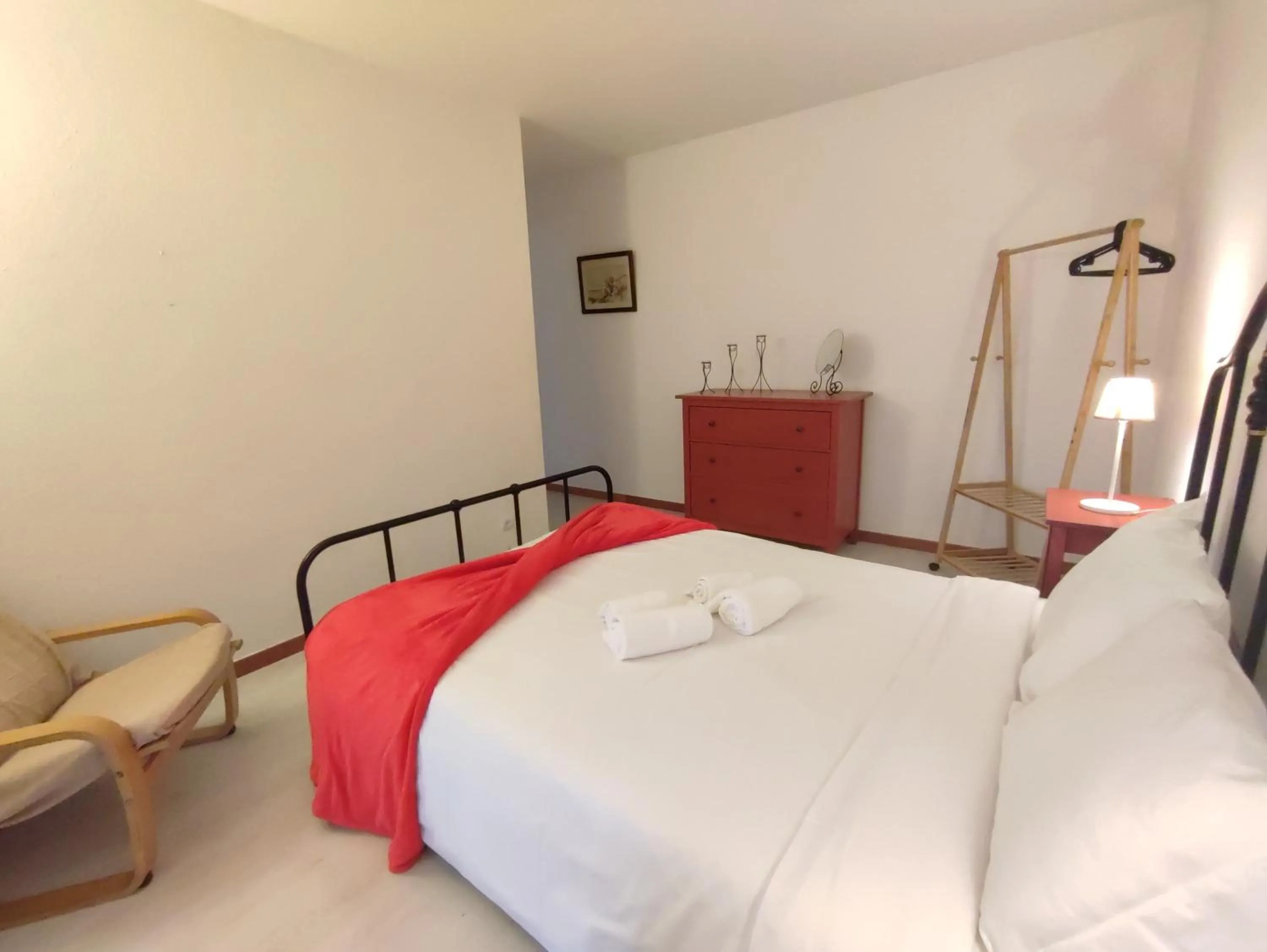 Bedroom, Bed in Casas da Biquinha