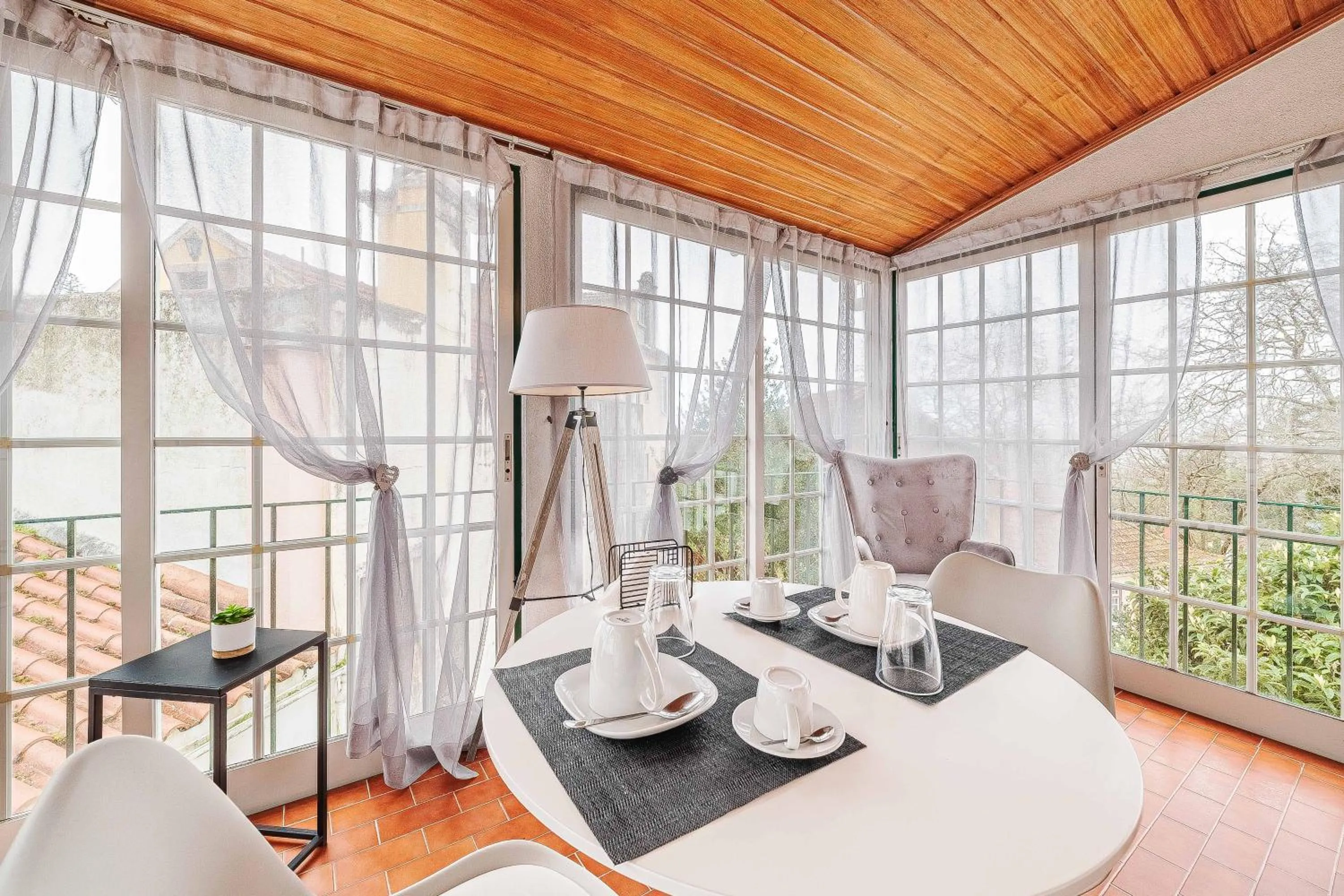 Dining area in Casas da Biquinha