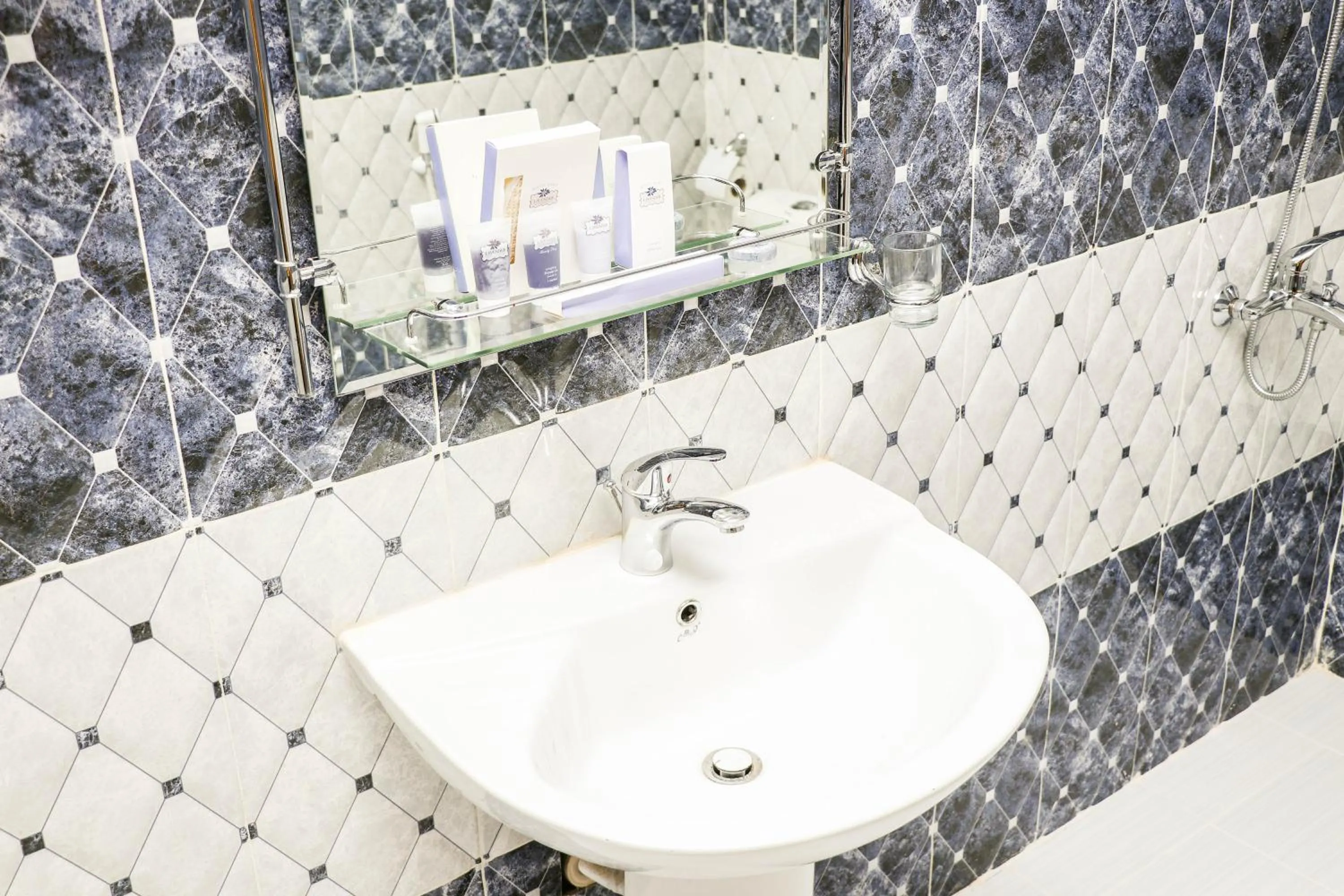 Bathroom in Diafat Alsaadah For Serviced Apartment-Dumat Al Jandal