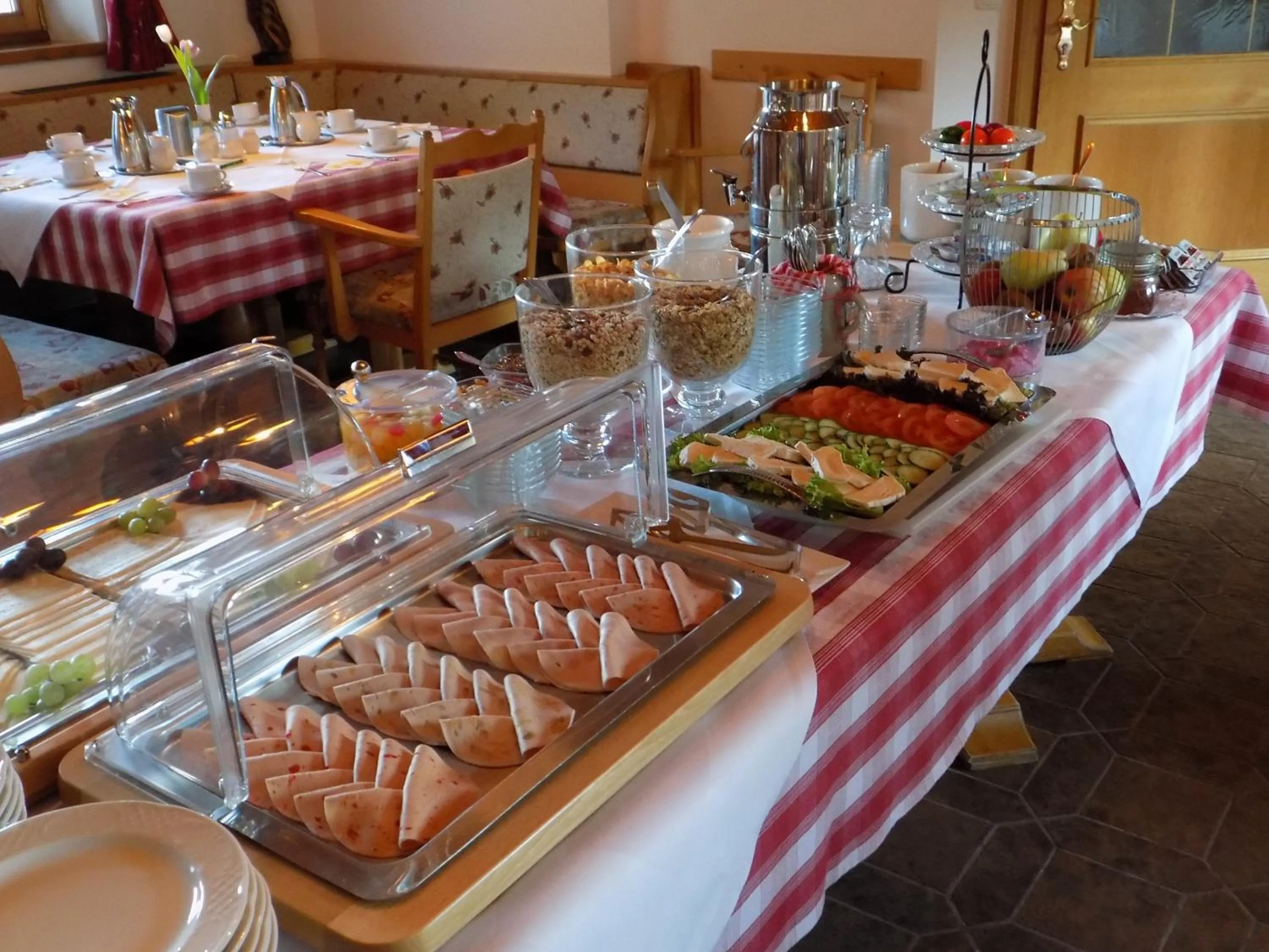 Buffet breakfast in Alpenhotel Bergzauber
