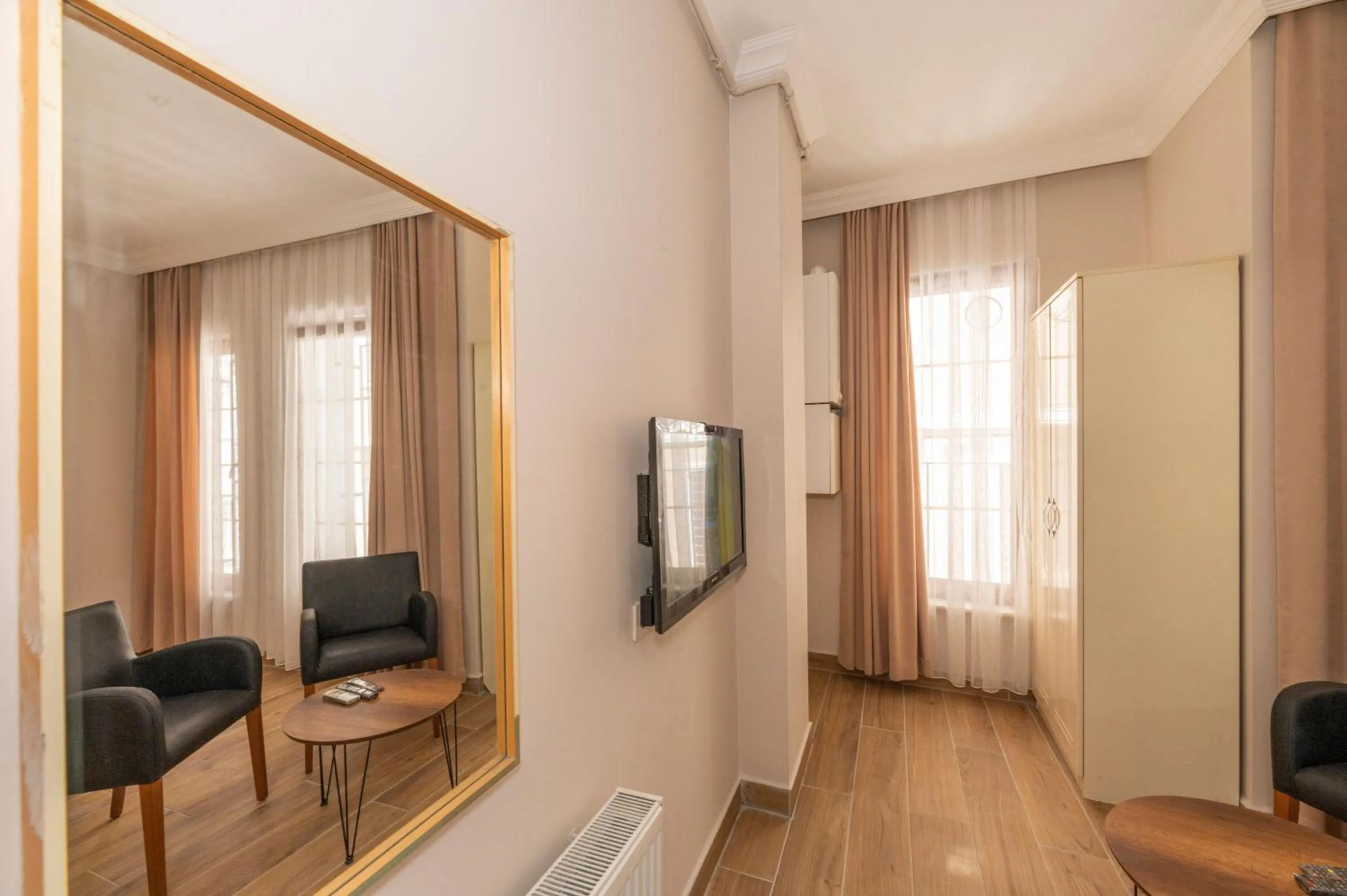 Photo of the whole room in Marida Residence - Istanbul Taksim