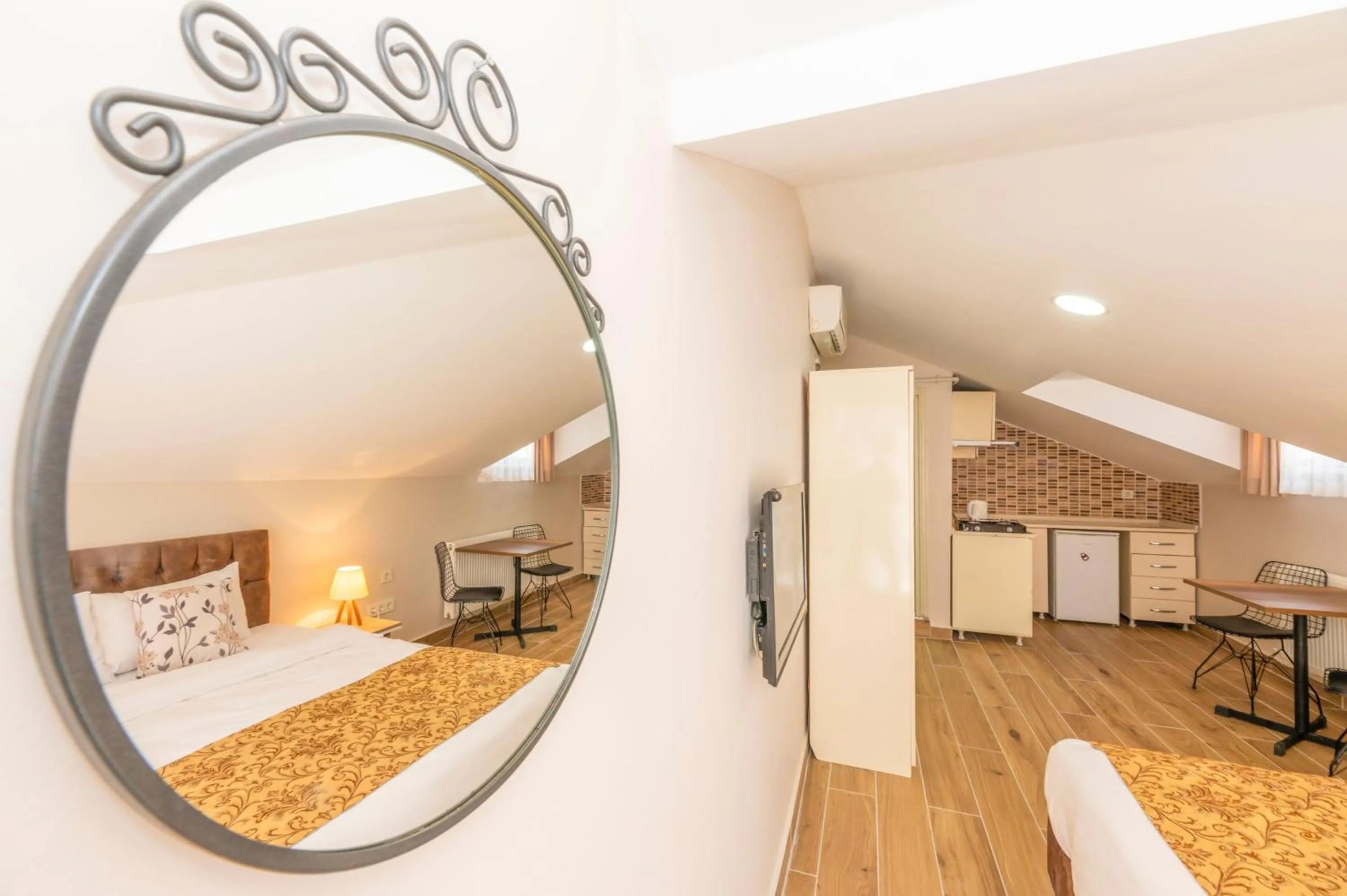 Photo of the whole room, Bed in Marida Residence - Istanbul Taksim