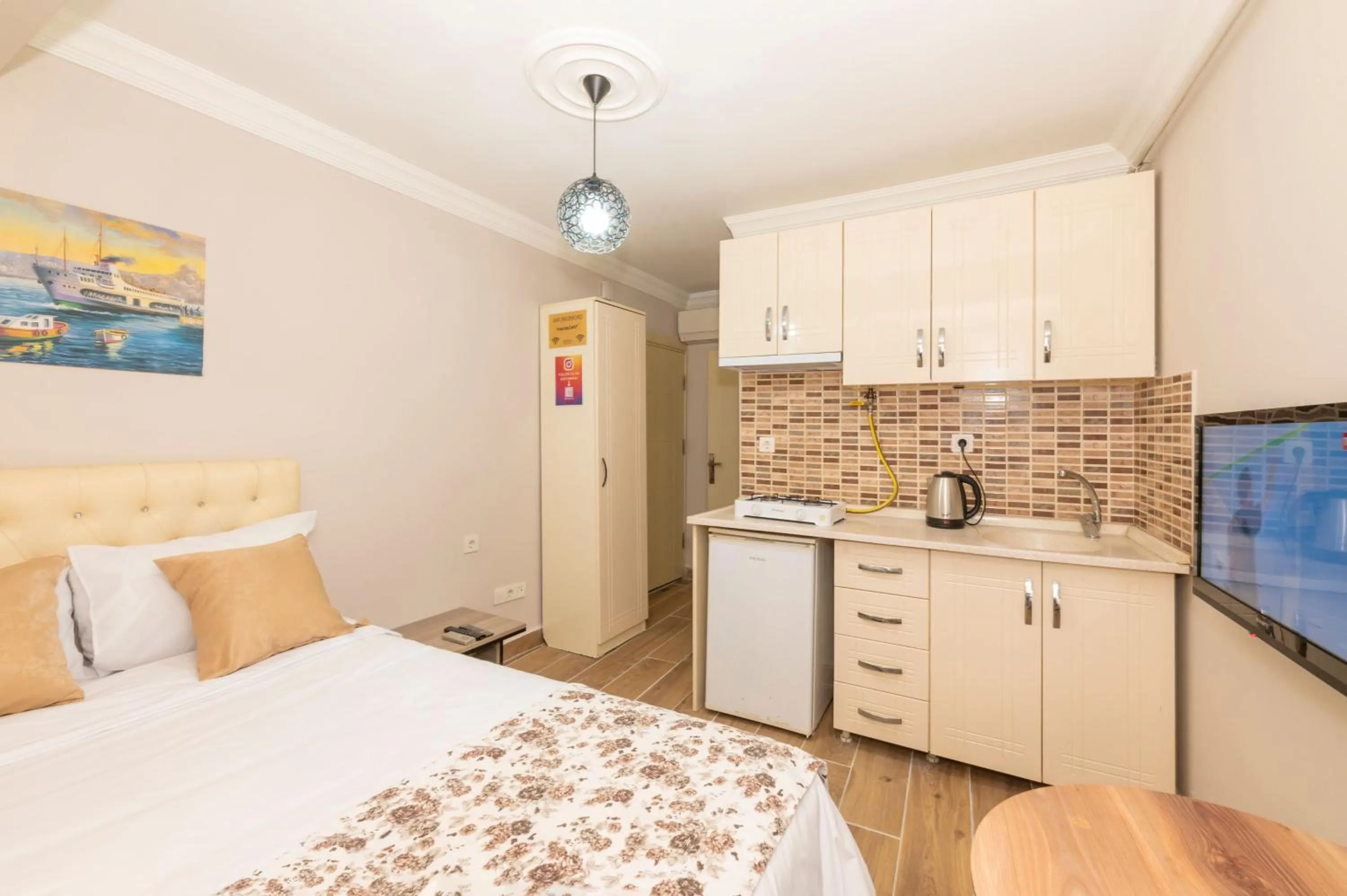 Photo of the whole room, Bed in Marida Residence - Istanbul Taksim