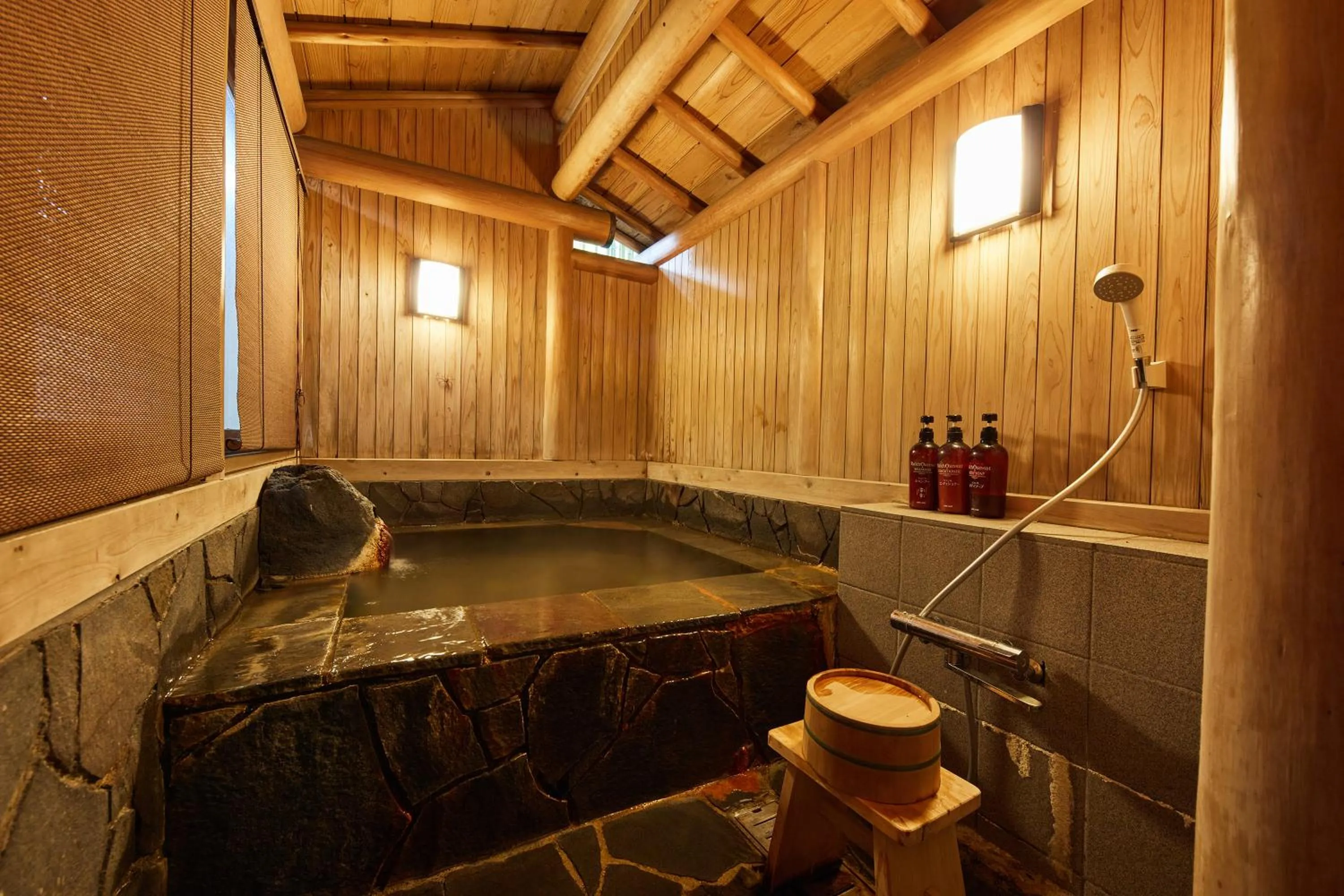 Hot Spring Bath in Hana No Omotenashi Nanraku