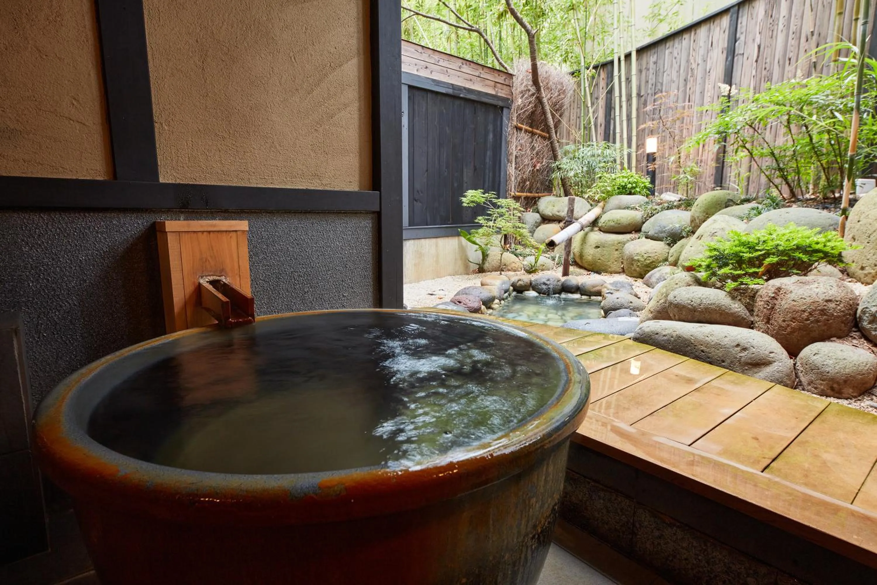 Hot Spring Bath in Hana No Omotenashi Nanraku
