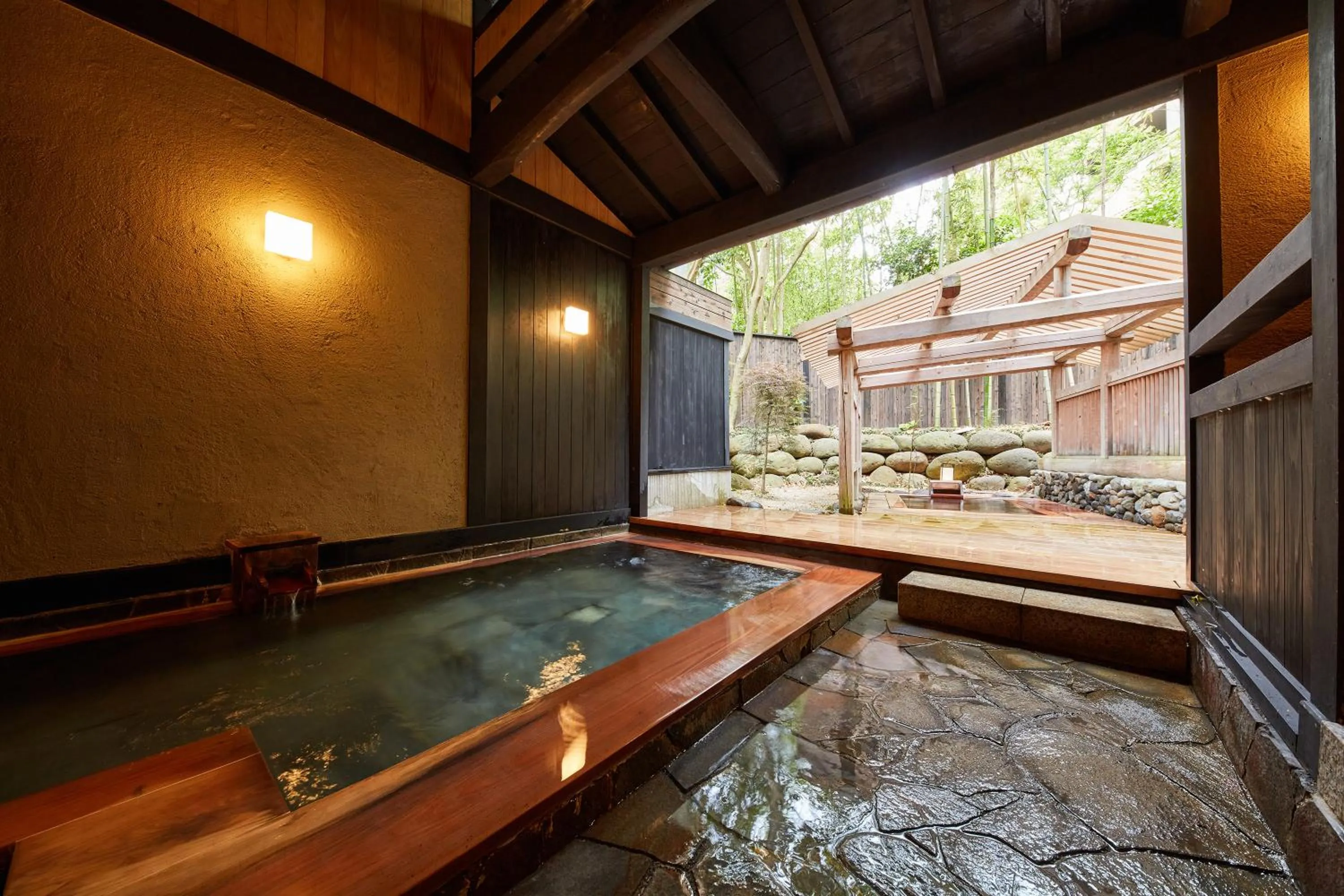 Hot Spring Bath in Hana No Omotenashi Nanraku