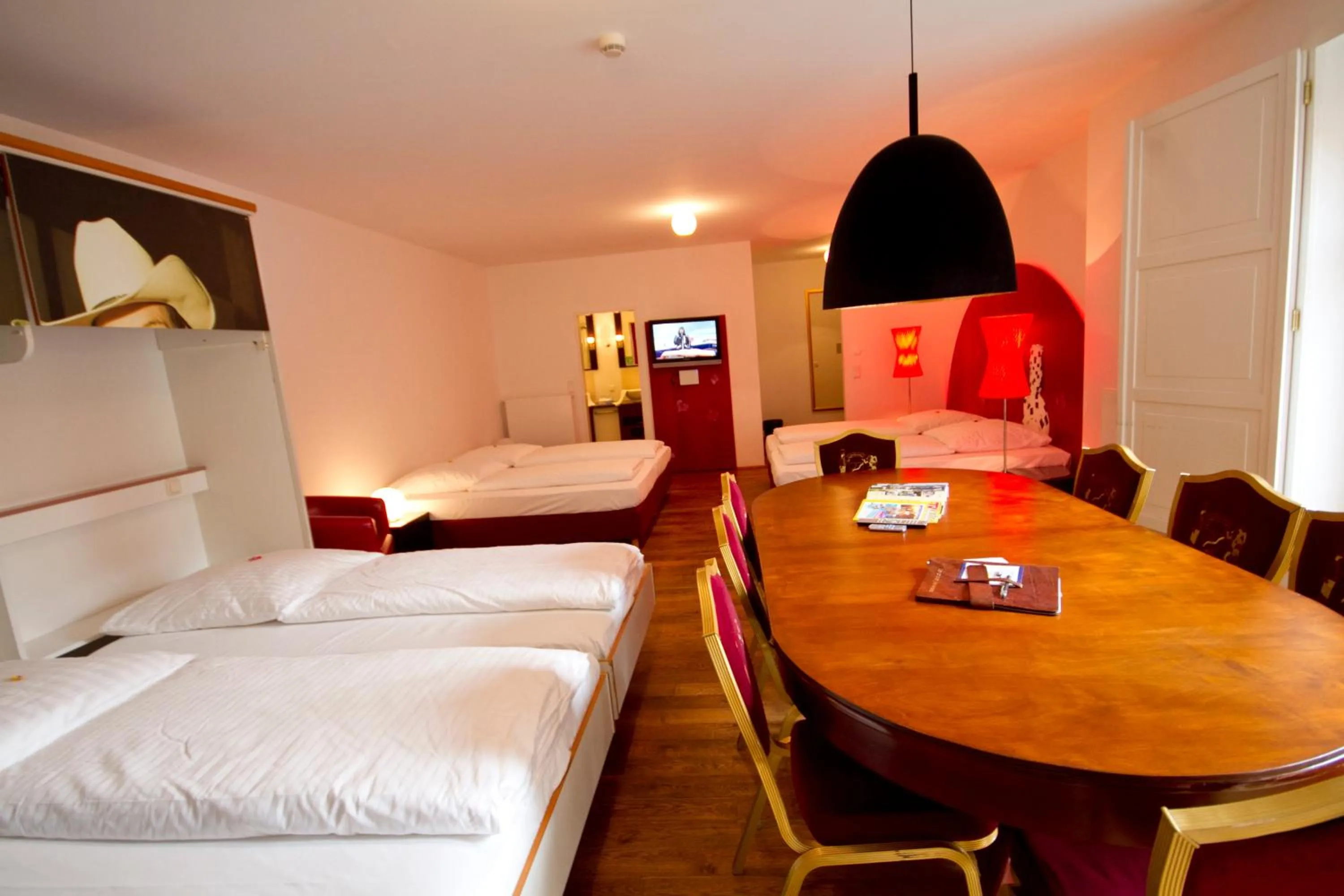 Photo of the whole room, Bed in Landhotel Beverland bei Münster