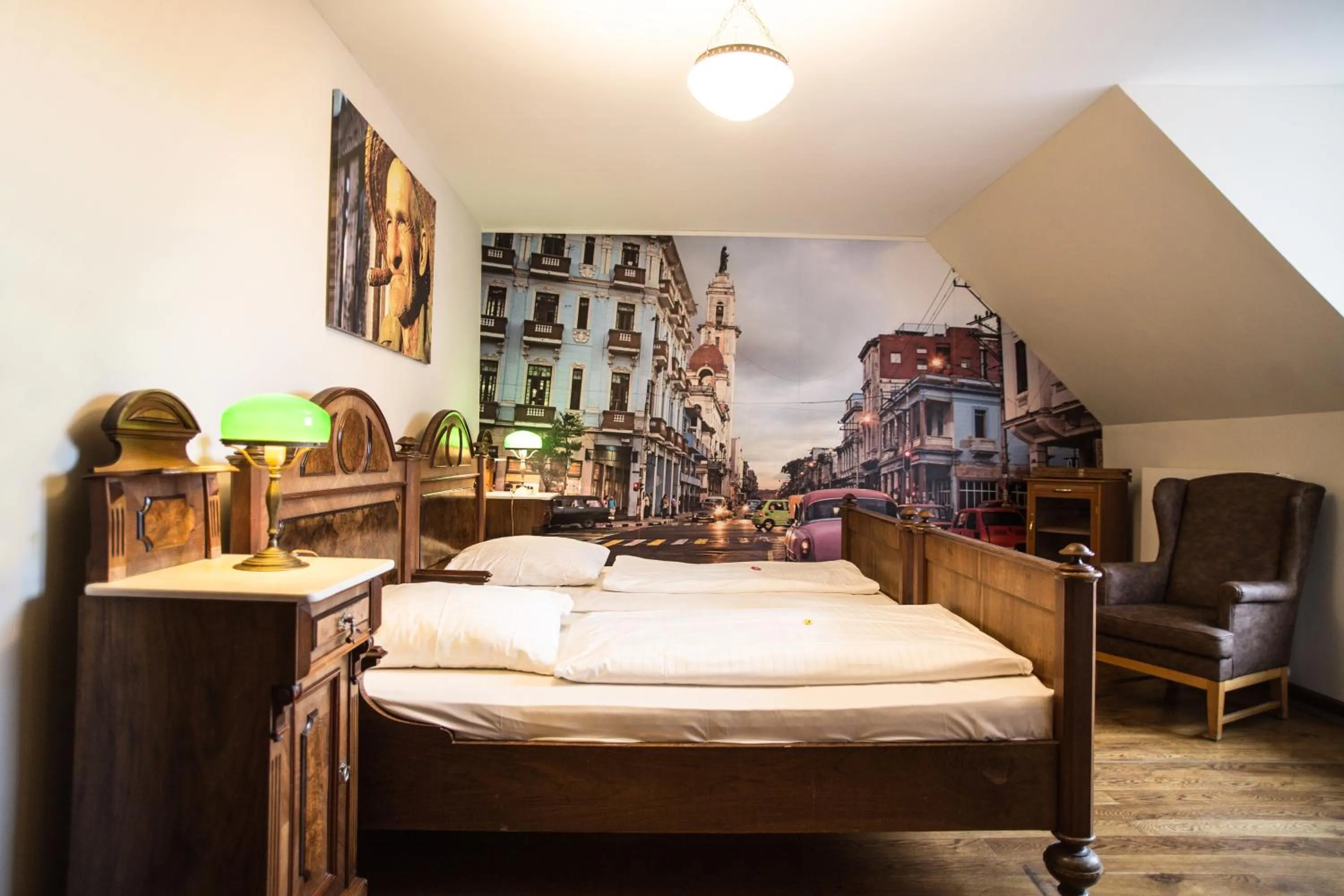 Photo of the whole room, Bed in Landhotel Beverland bei Münster