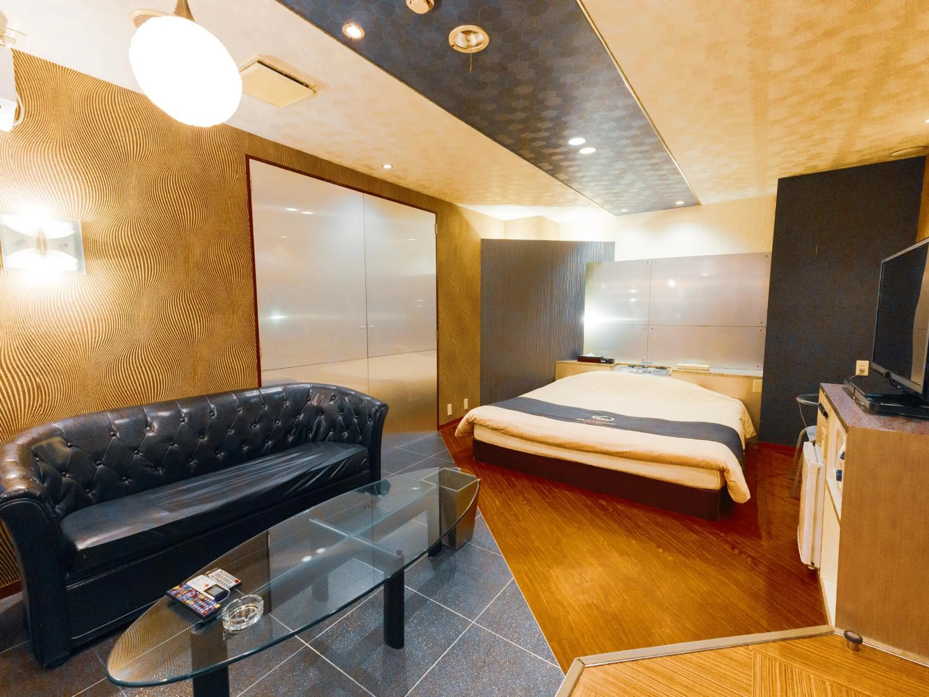 Bed in GLAMROSE -Adult Only Motel-