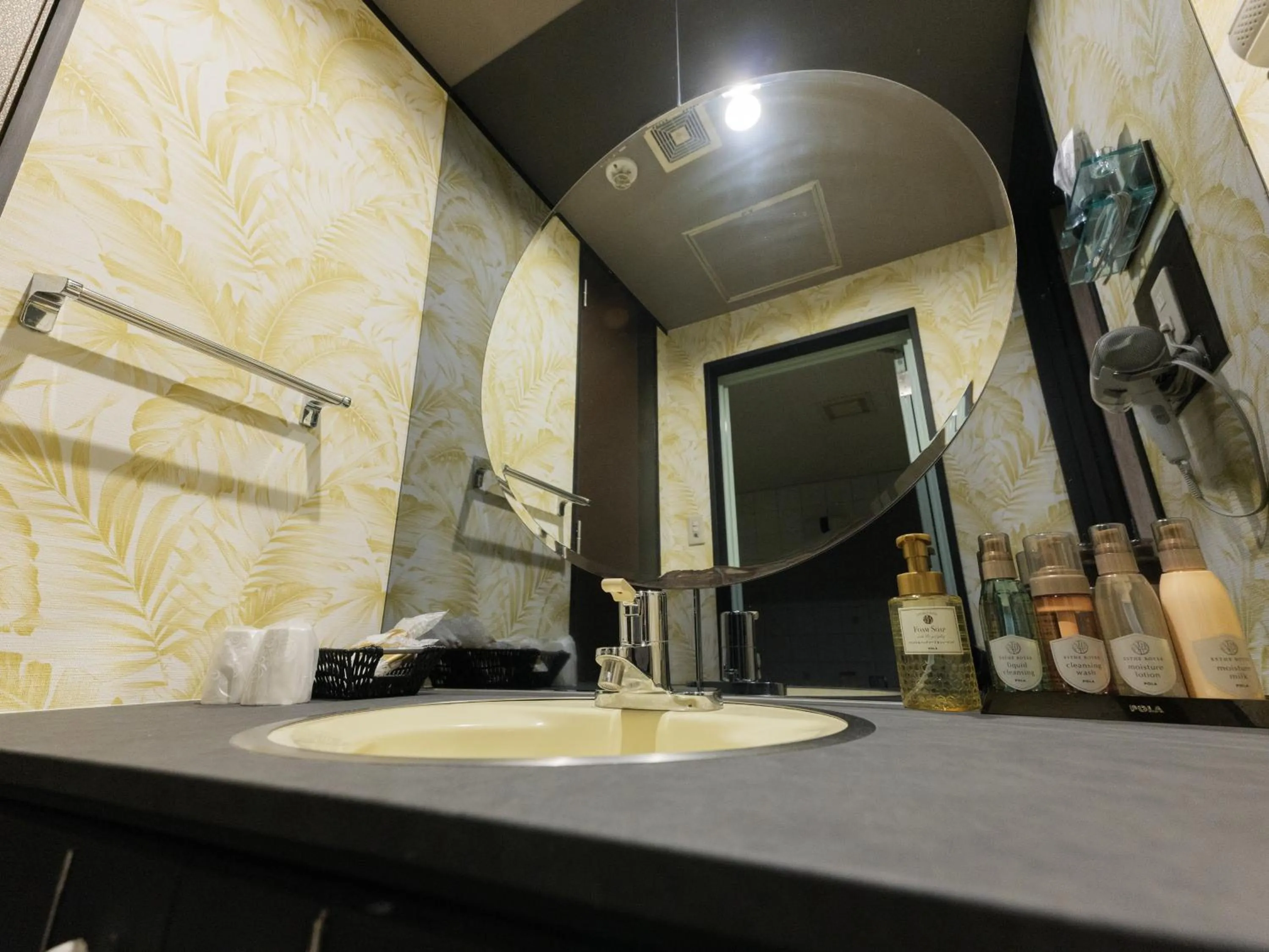 GLAMROSE -Adult Only Motel-