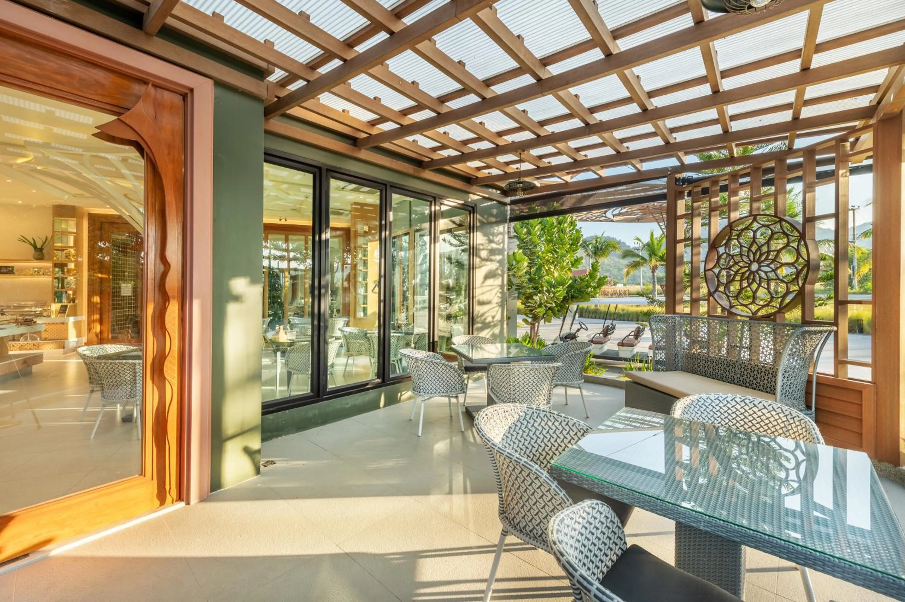 Restaurant/places to eat in Phukalini Luxury Pool Villa & Onsen