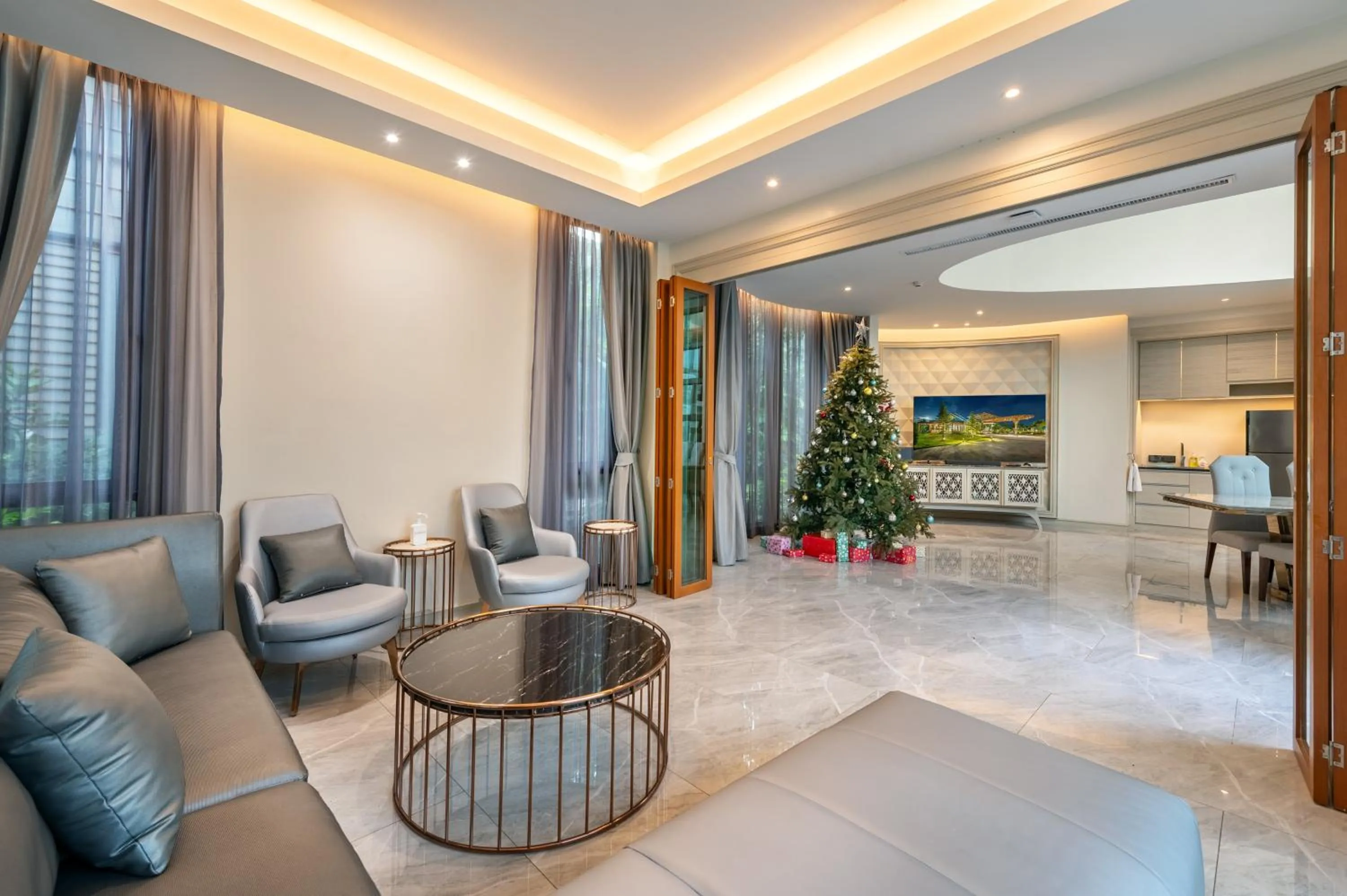 Living room in Phukalini Luxury Pool Villa & Onsen