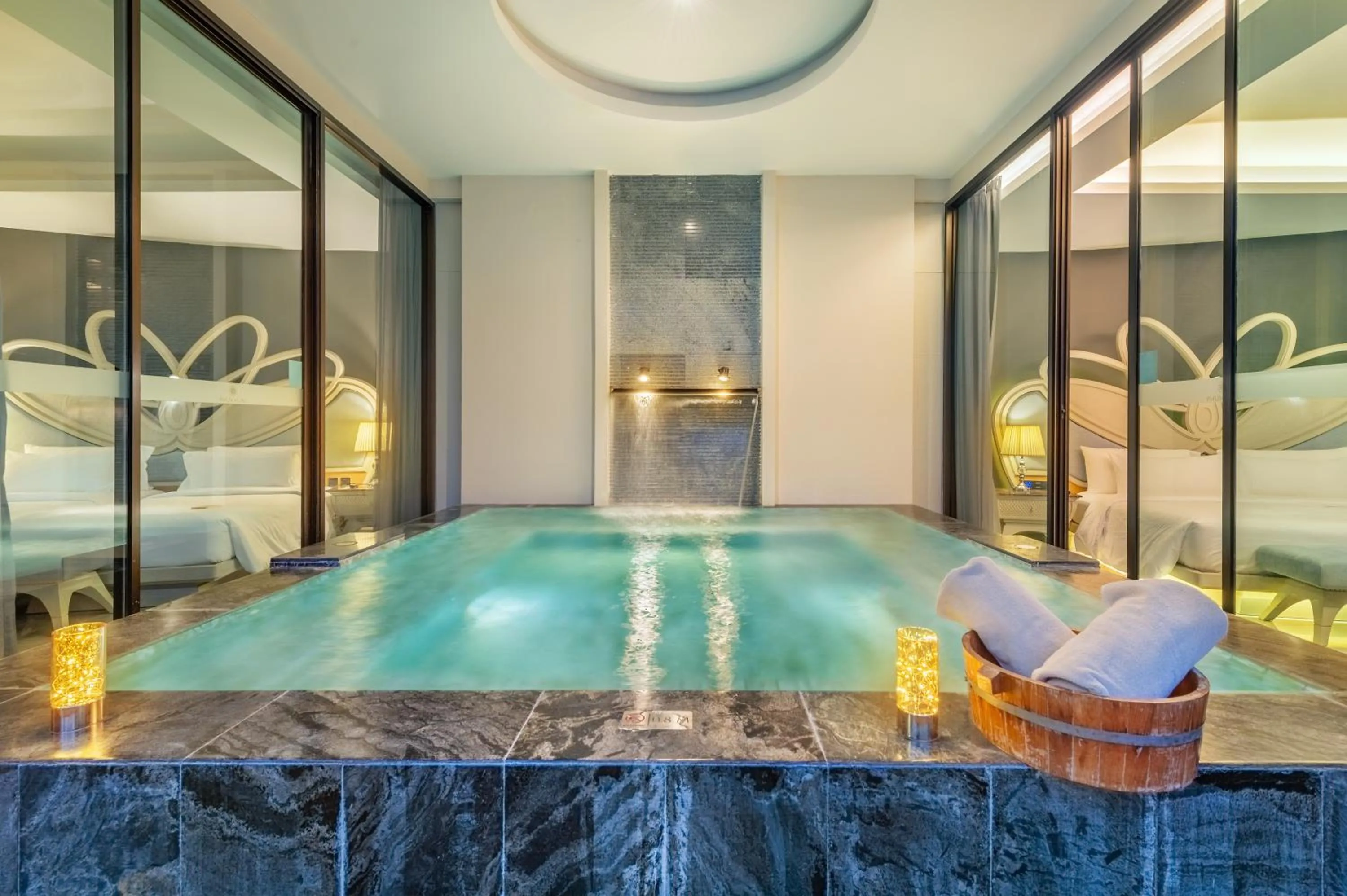 Hot Tub in Phukalini Luxury Pool Villa & Onsen