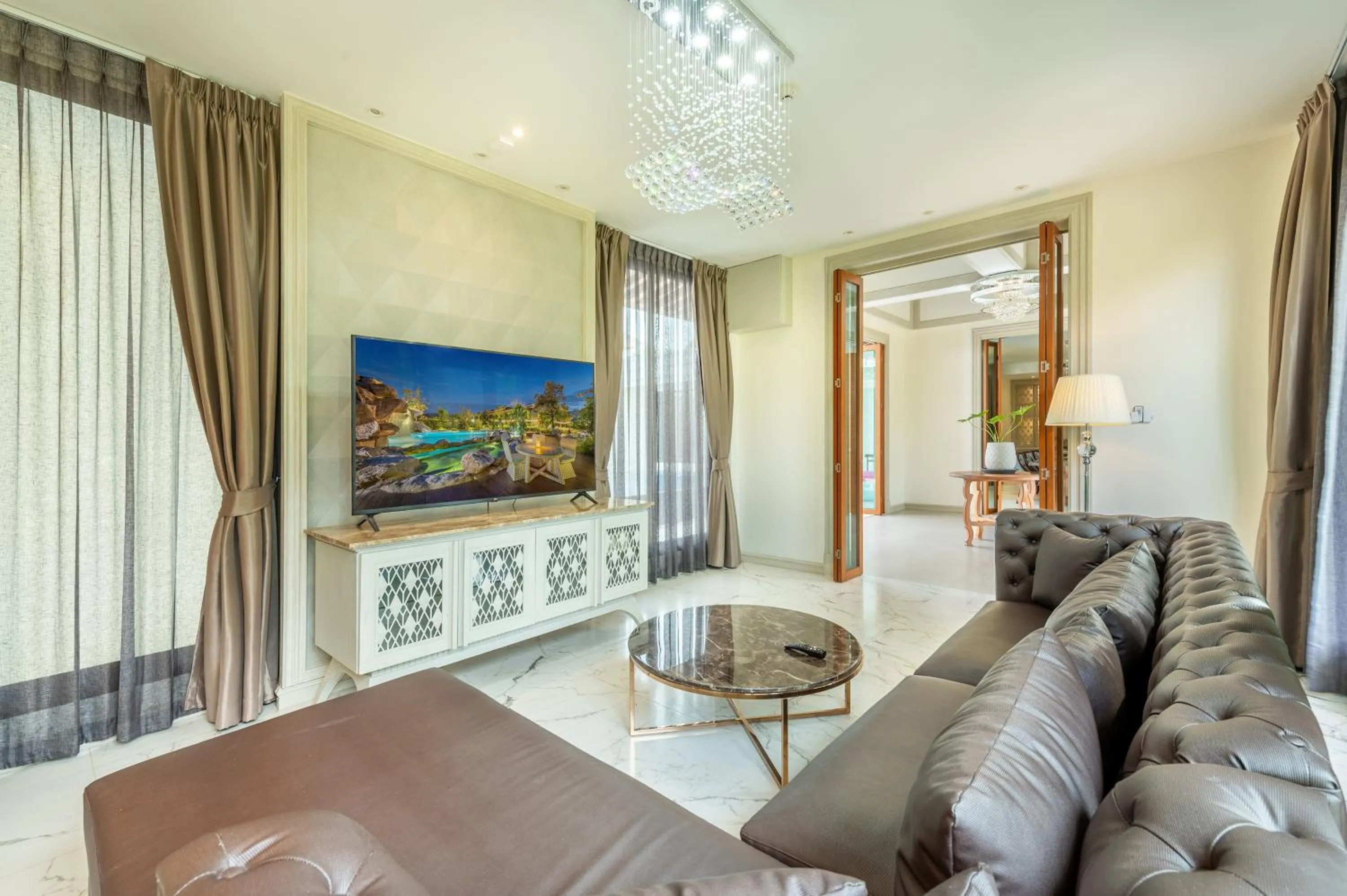 Living room in Phukalini Luxury Pool Villa & Onsen