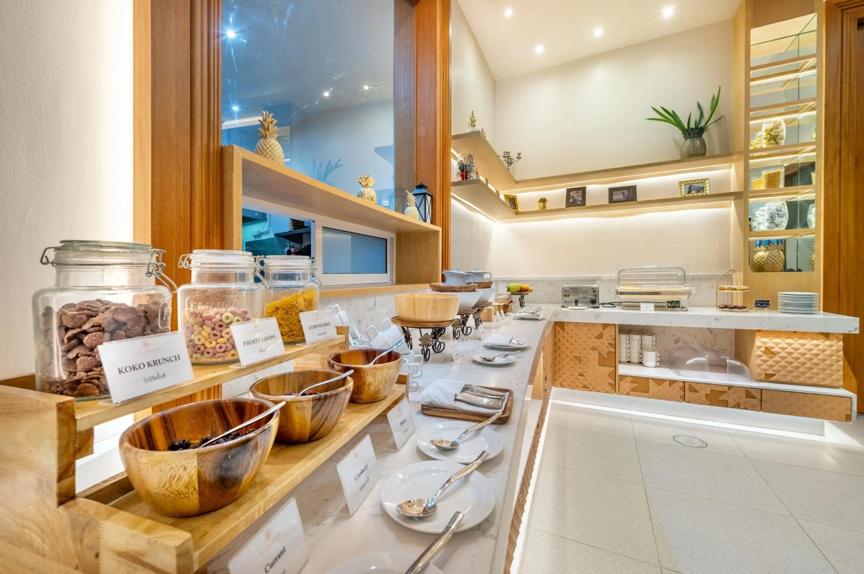 Restaurant/places to eat in Phukalini Luxury Pool Villa & Onsen