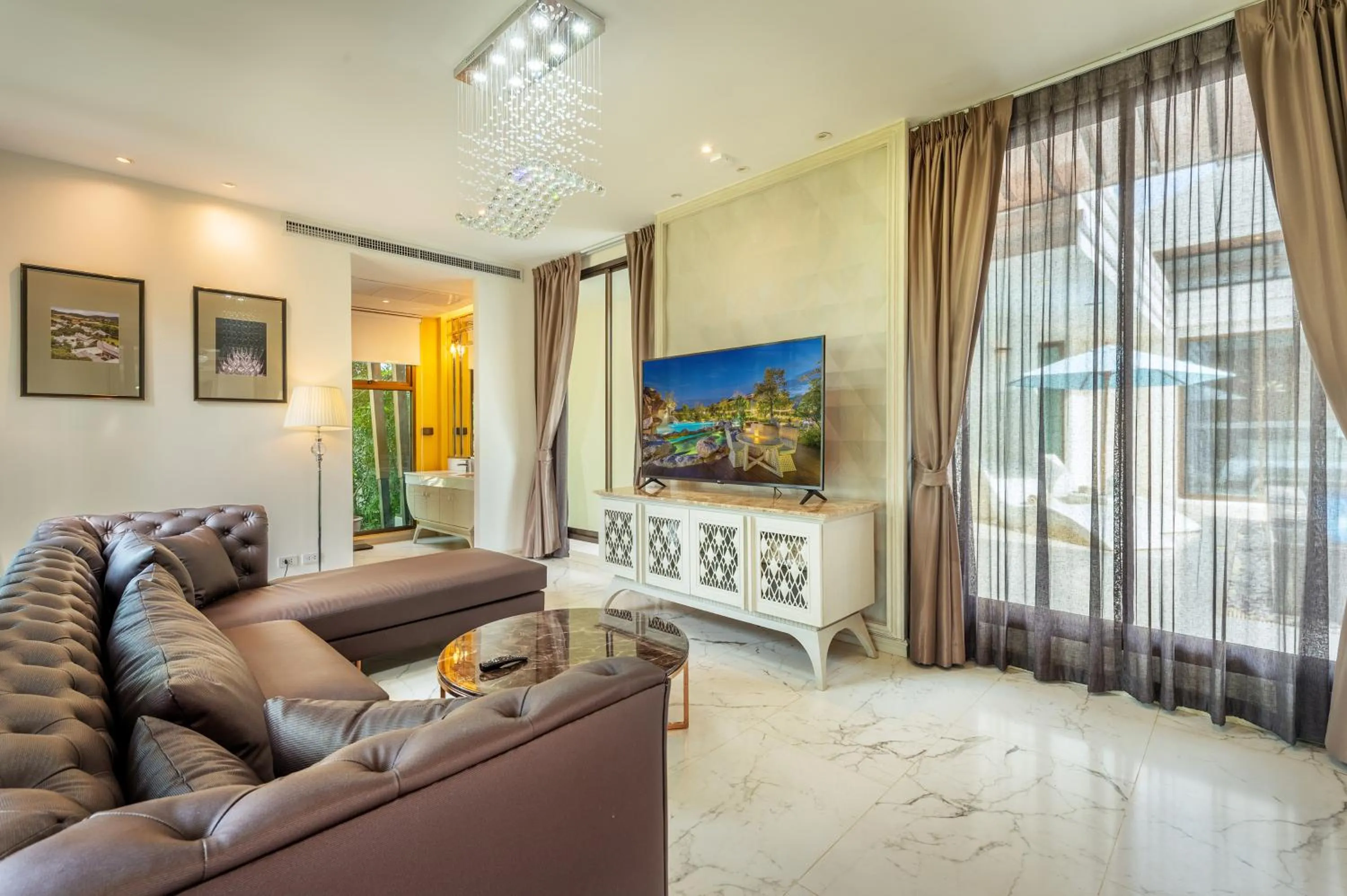 Living room in Phukalini Luxury Pool Villa & Onsen