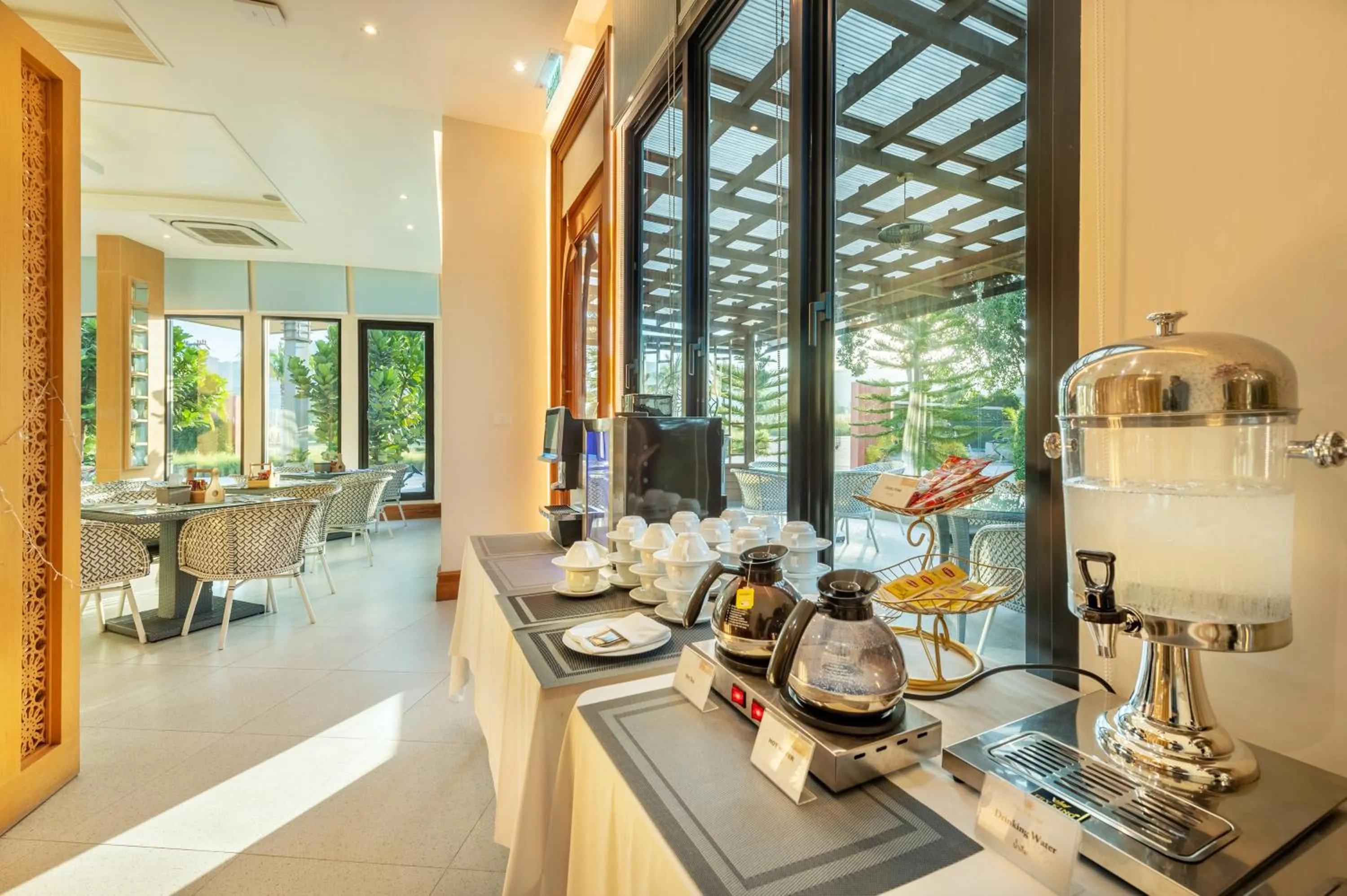 Coffee/tea facilities in Phukalini Luxury Pool Villa & Onsen
