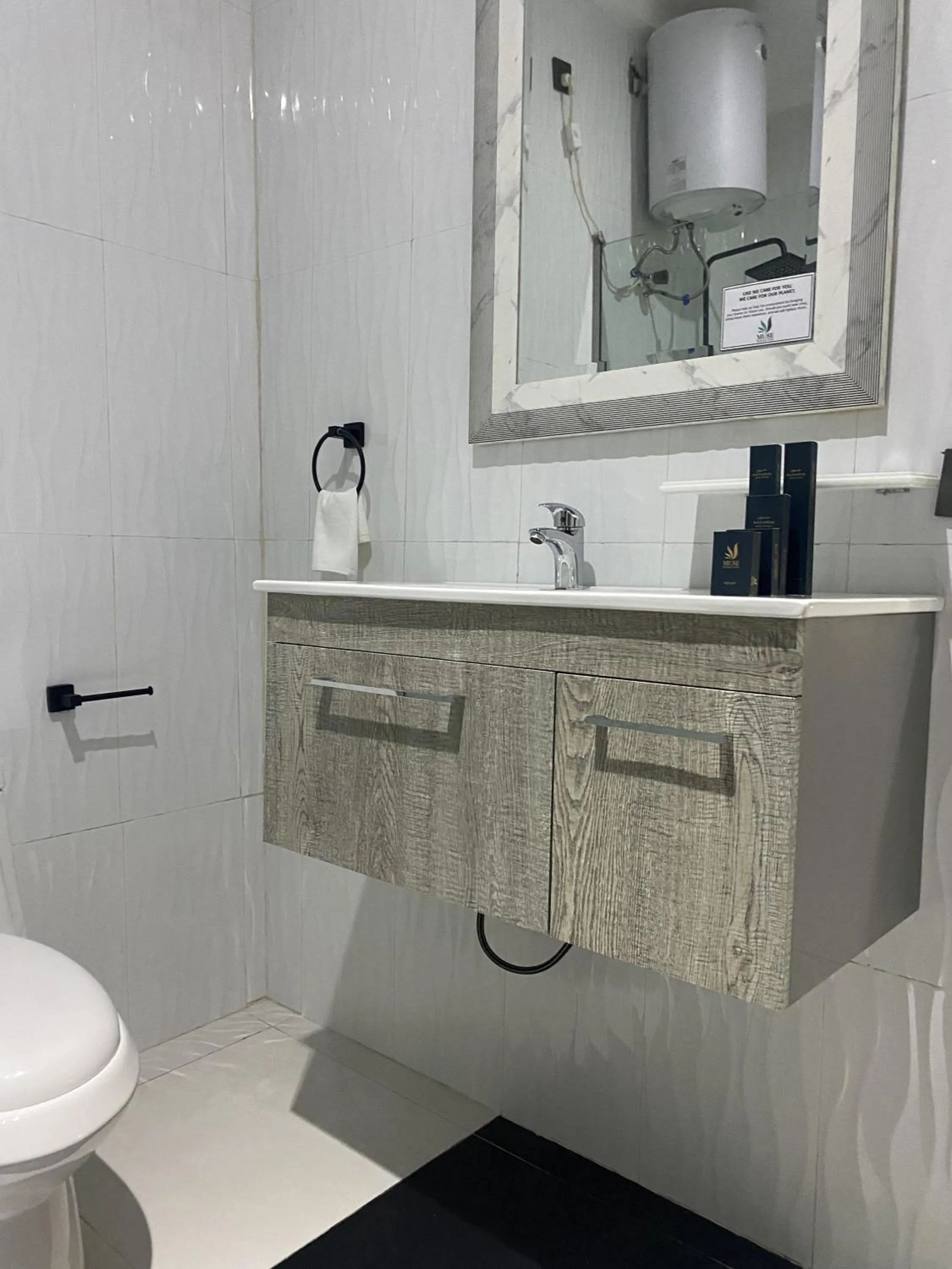 Toilet in MUSE Boutique Hotel