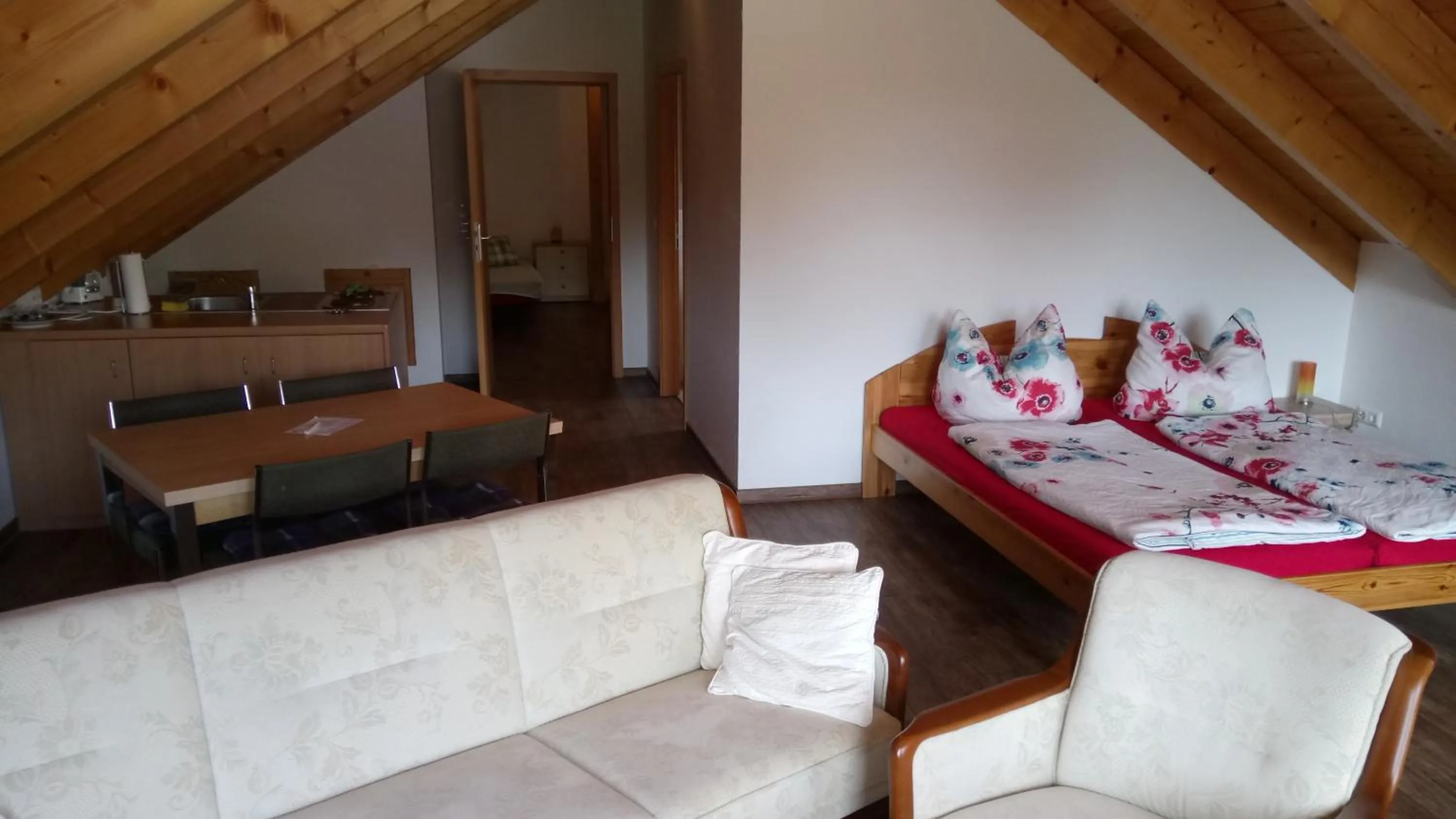 Living room, Bed in Apartmenthaus Reichelt