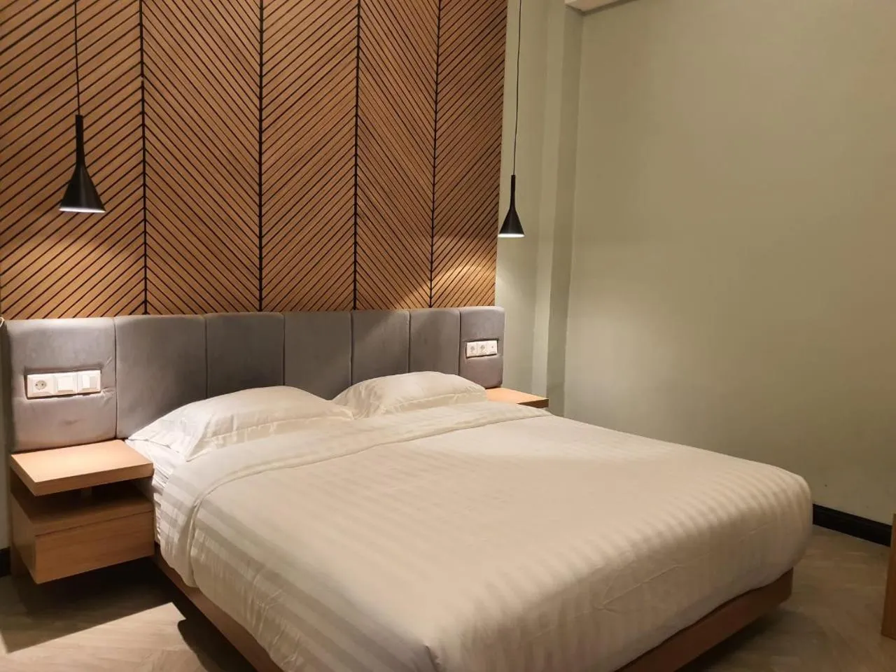 Bed in Muara Hotel Bukittinggi