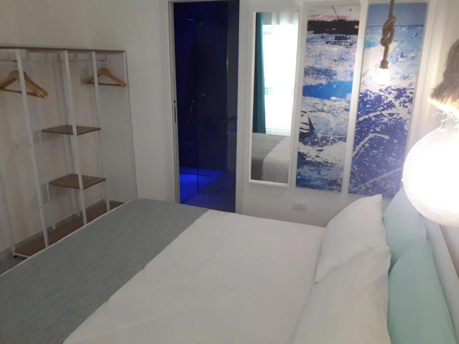 Bed in Aquamarì B&B