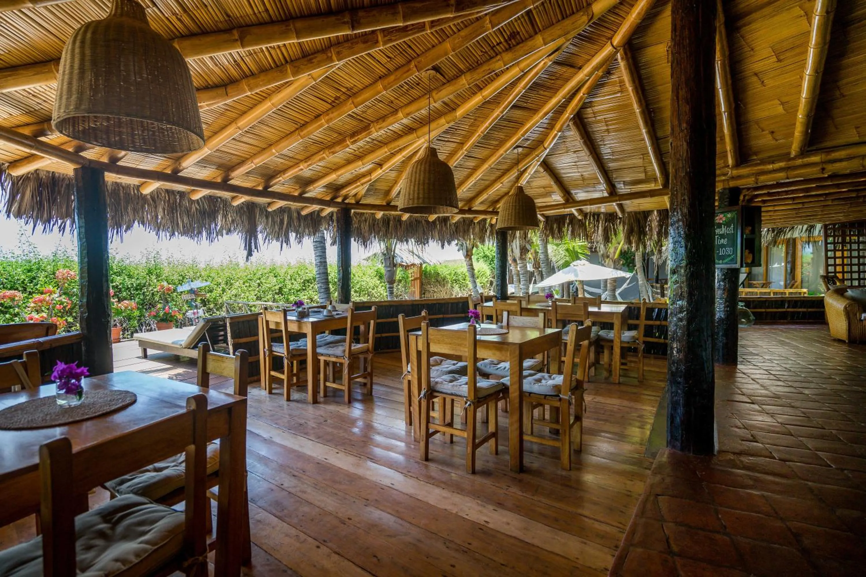Dining area in Las Olas
