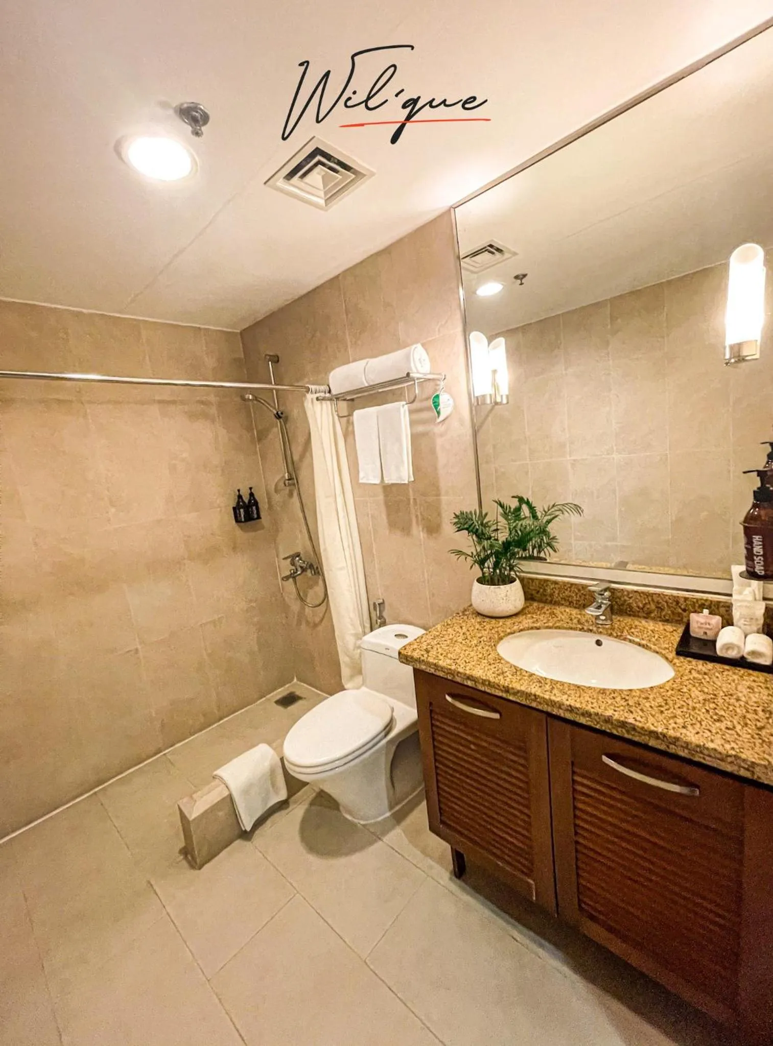 Shower in Wil'que Westlake Hotel & Residences