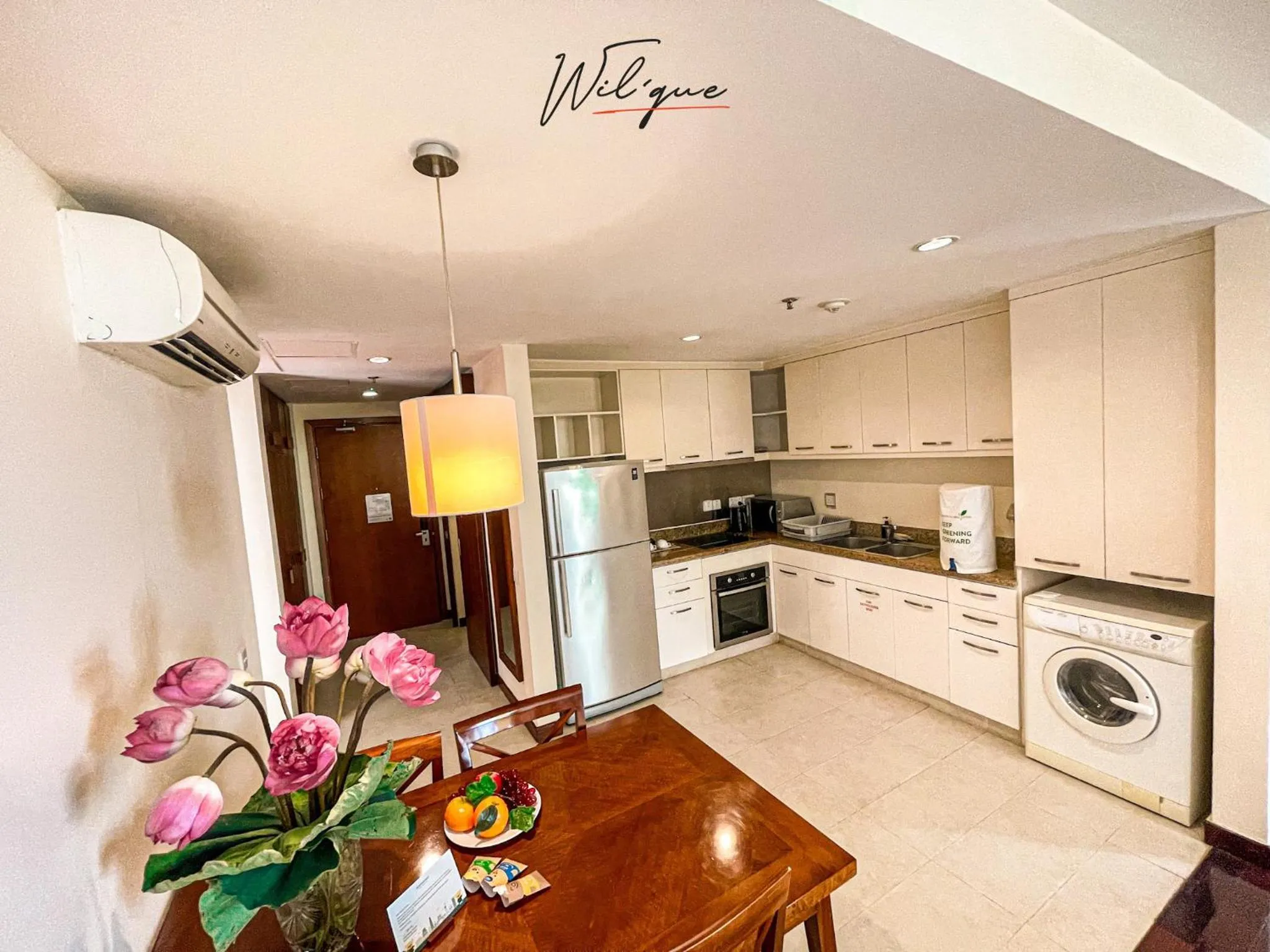 Kitchen or kitchenette in Wil'que Westlake Hotel & Residences