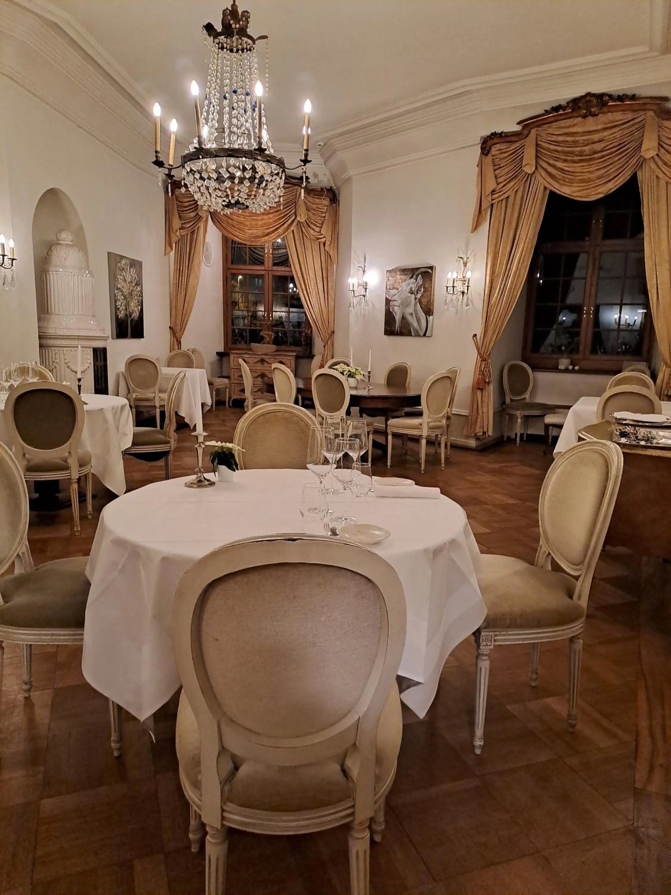 Restaurant/places to eat in Hotel im Schlosspark