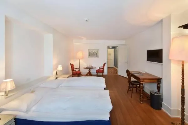 Bed in Hotel im Schlosspark