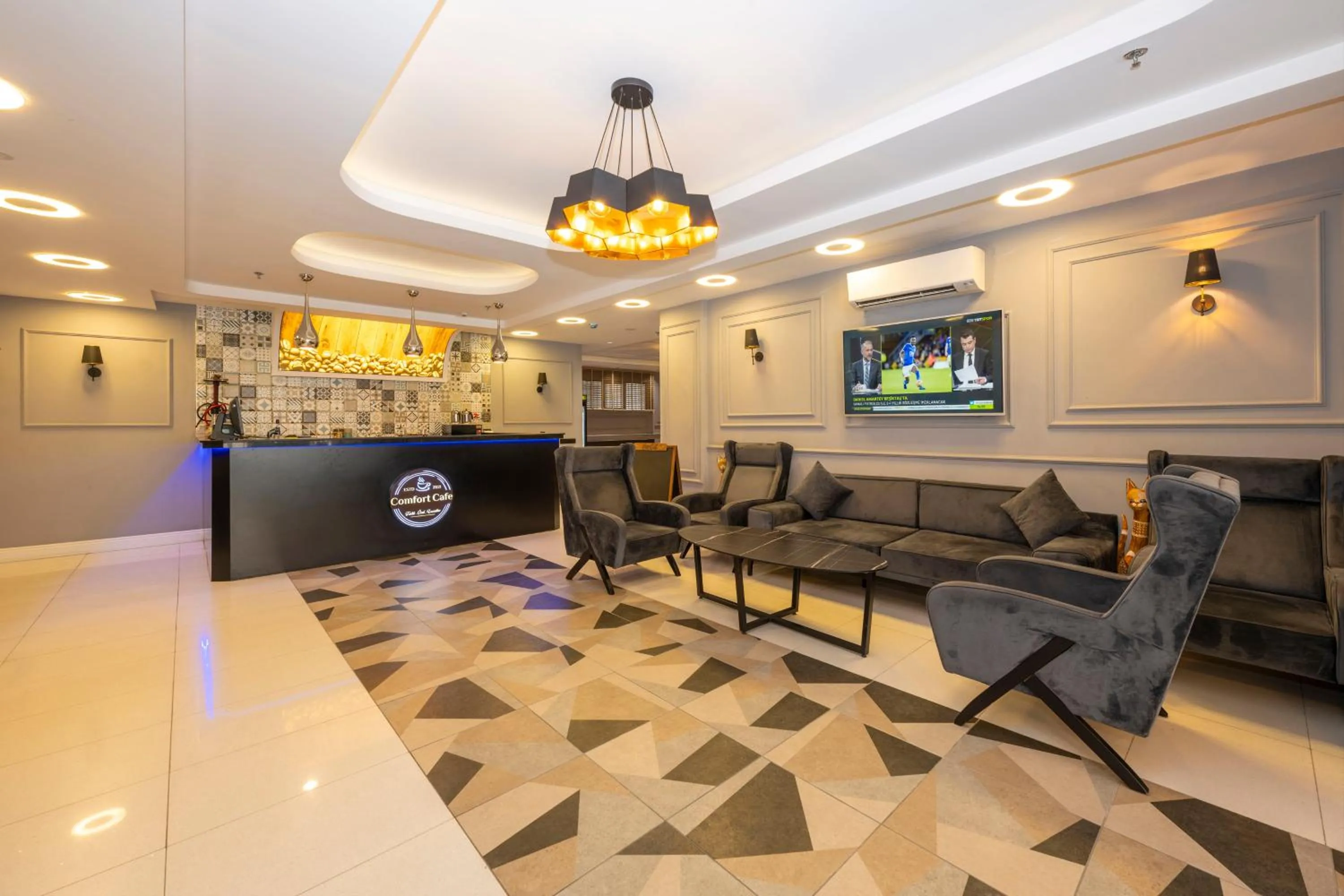 Lobby or reception in Comfort Suites Hotel