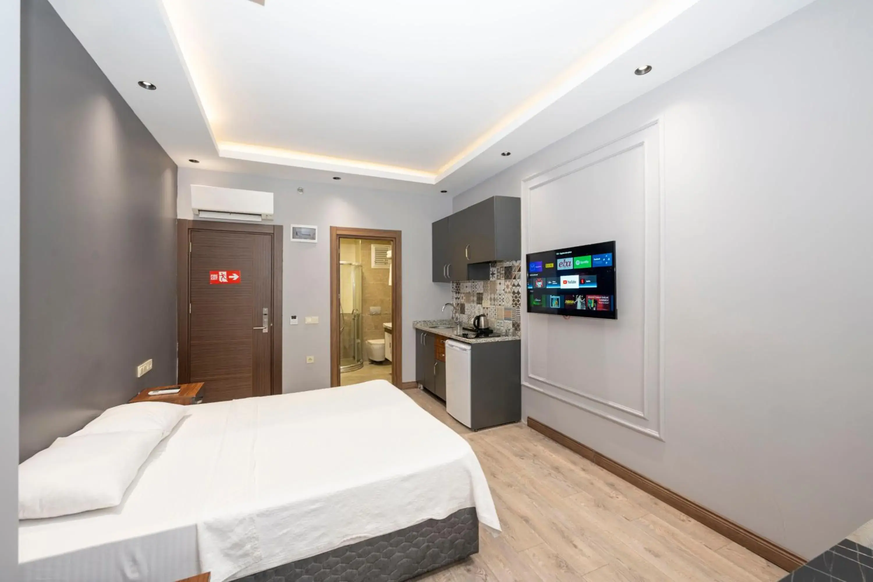 Suite in Comfort Suites Hotel Suite in Comfort Suites Hotel