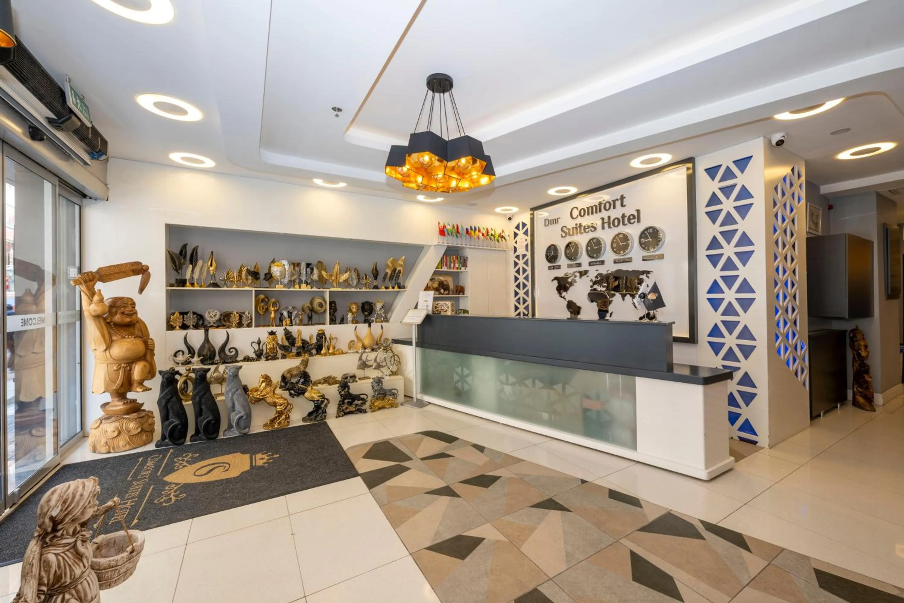 Lobby or reception in Comfort Suites Hotel