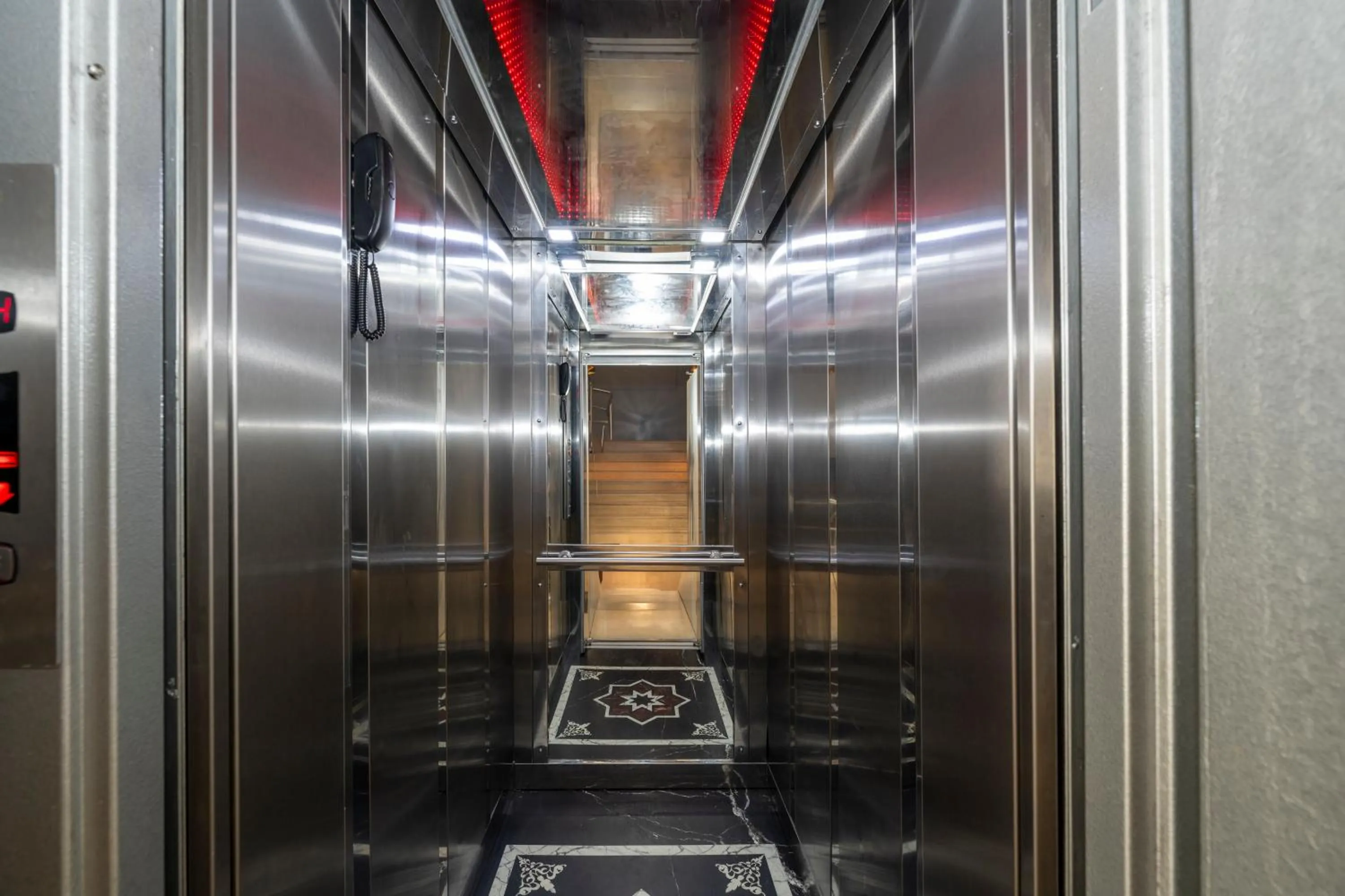 elevator in Comfort Suites Hotel