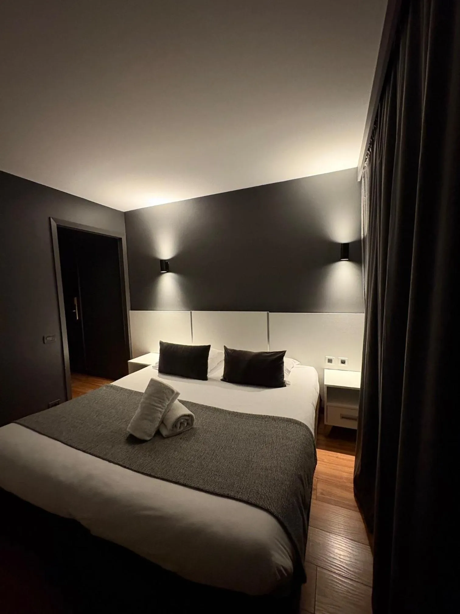 Bed in Hôtel Gallia Cannes