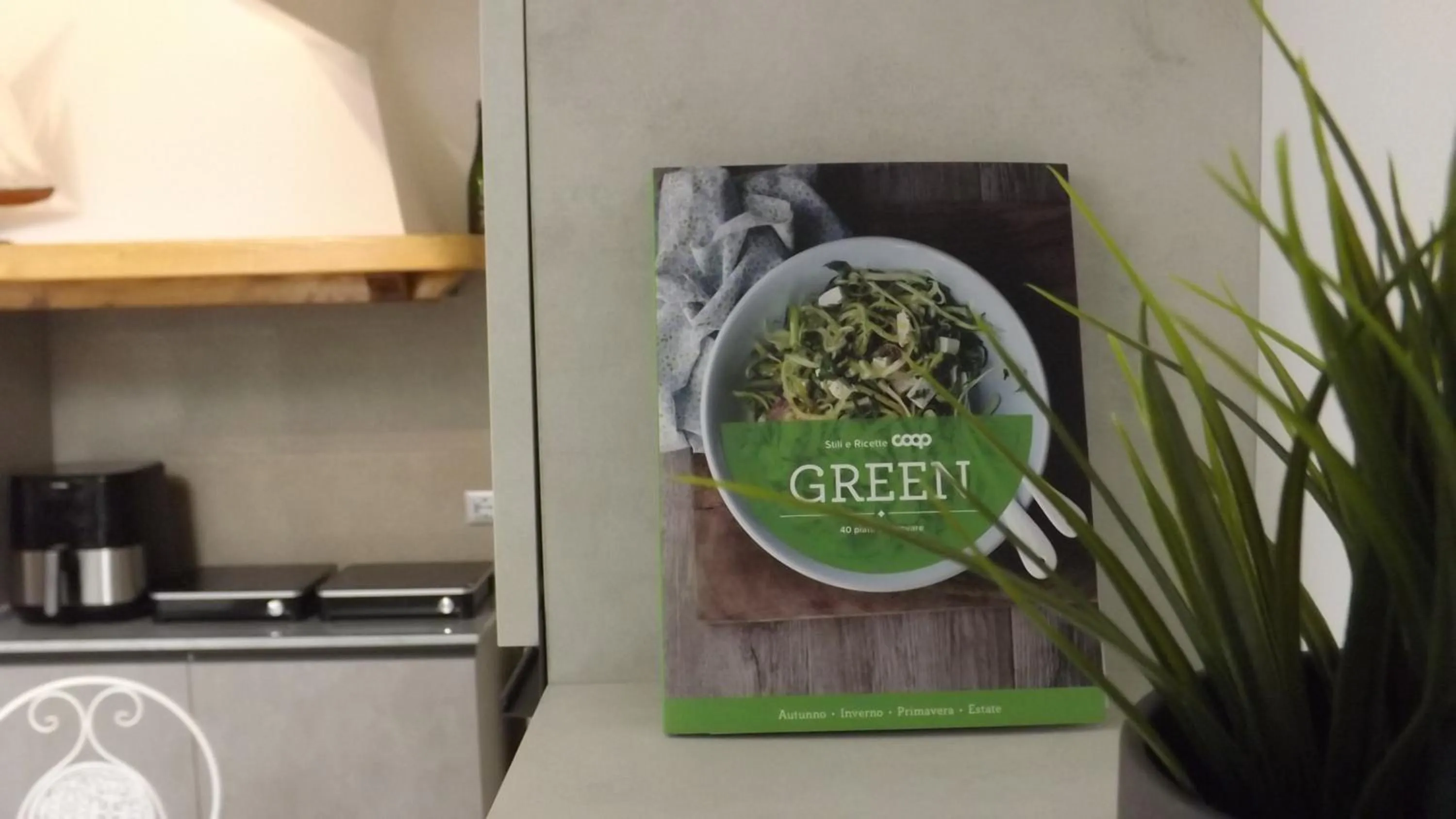 Communal kitchen in B&B Residenza Aragonese