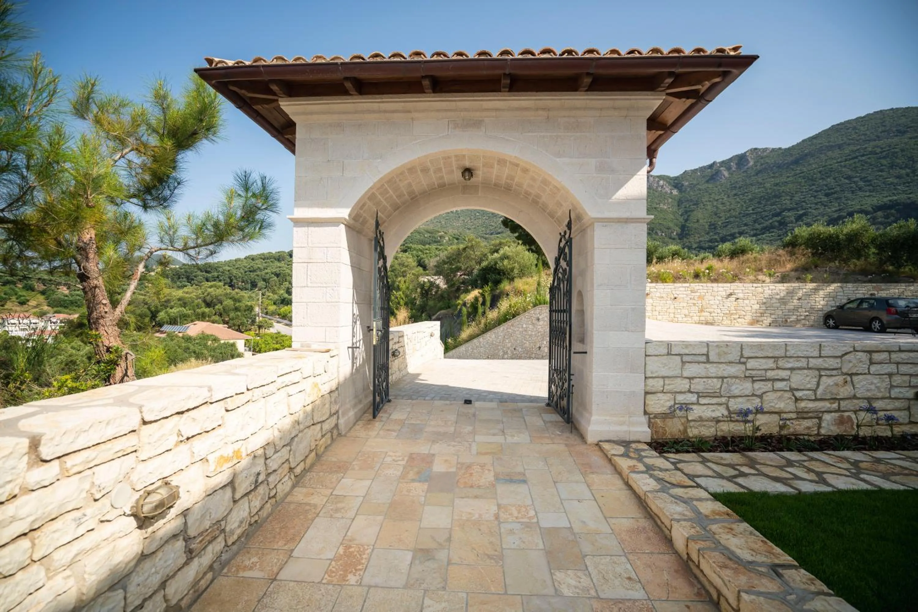 Facade/entrance in Elysium Living Parga