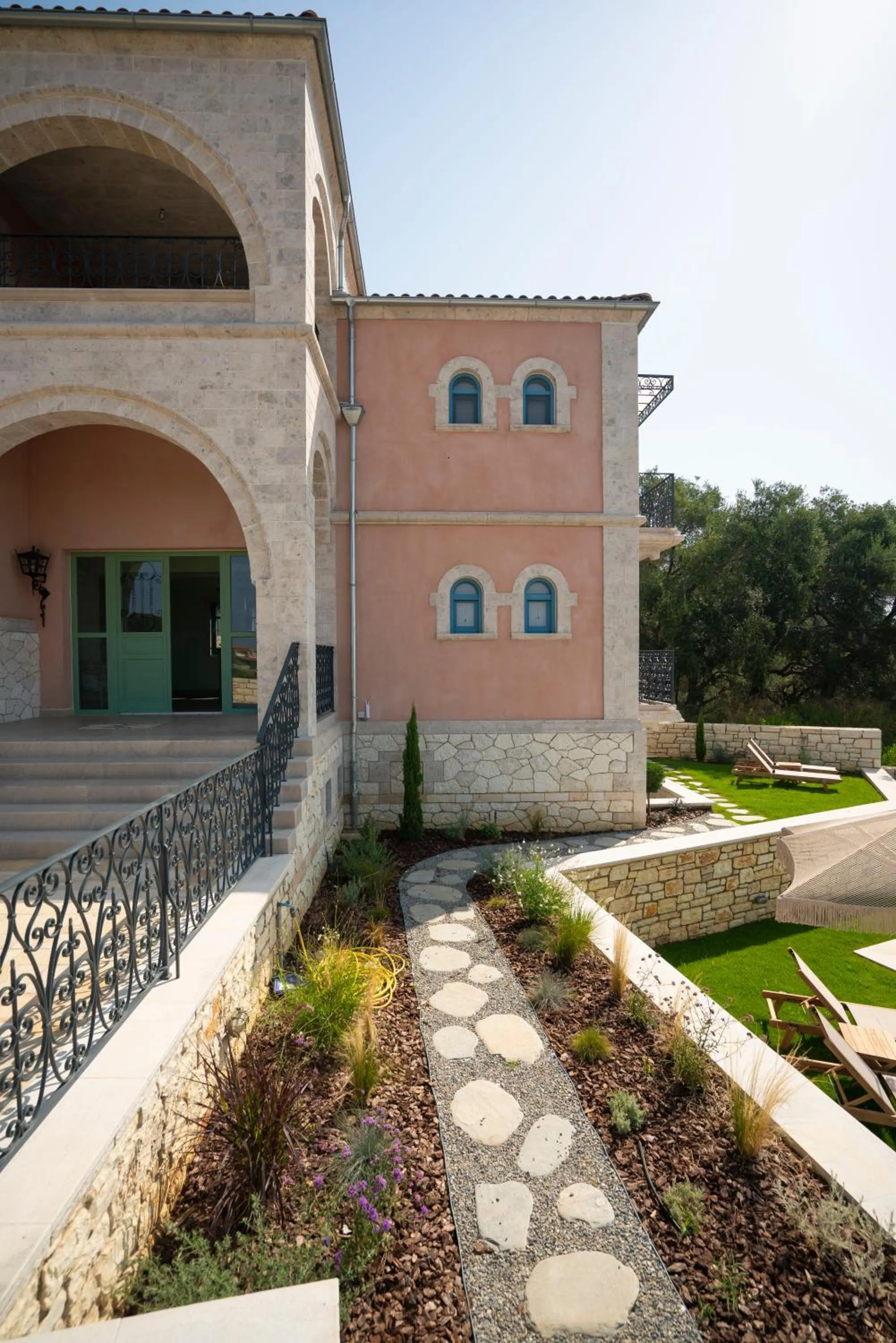 Garden in Elysium Living Parga