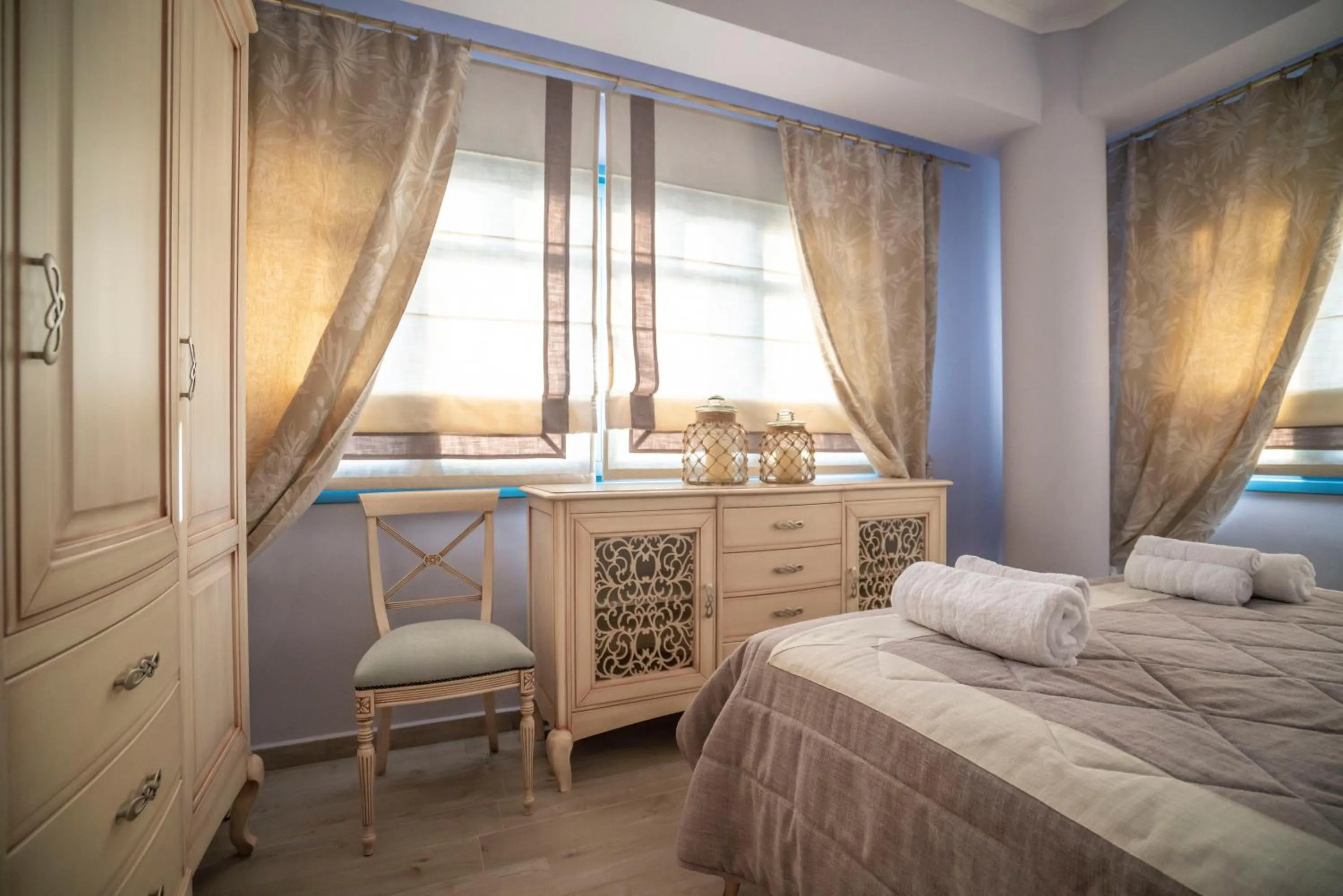 Photo of the whole room, Bed in Elysium Living Parga