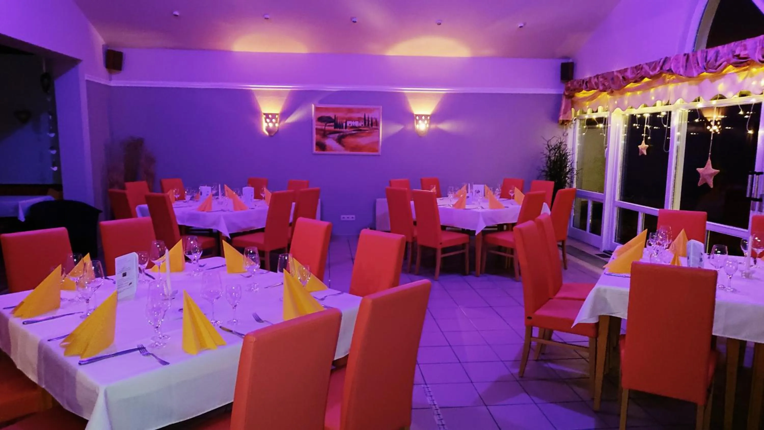 Restaurant/places to eat in Hotel Goldbächel