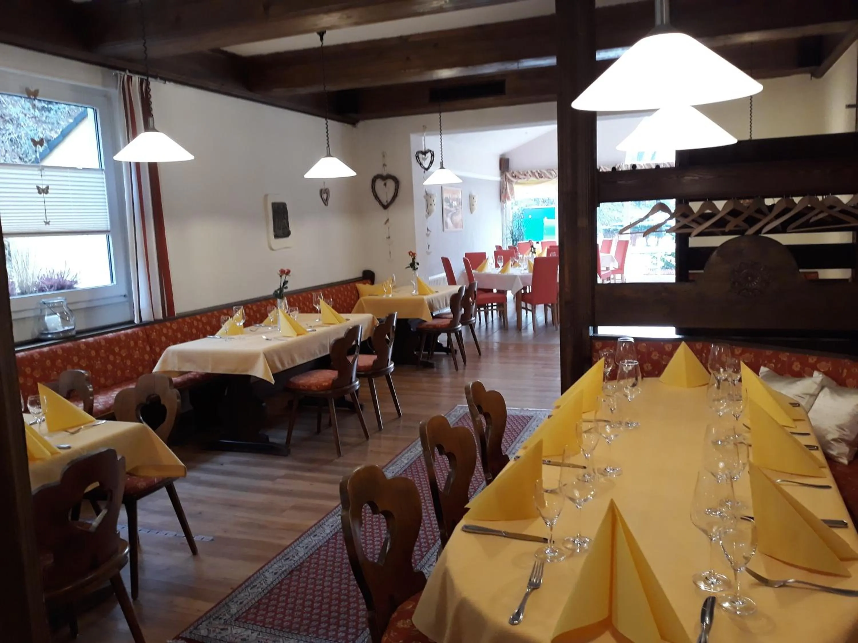 Restaurant/places to eat in Hotel Goldbächel