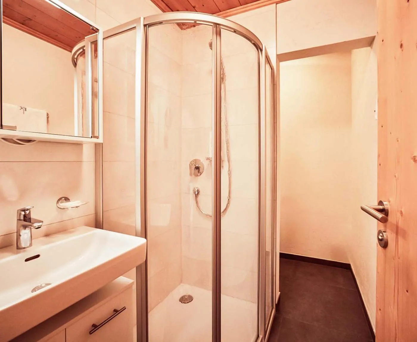 Shower in Hotel Brennerspitz