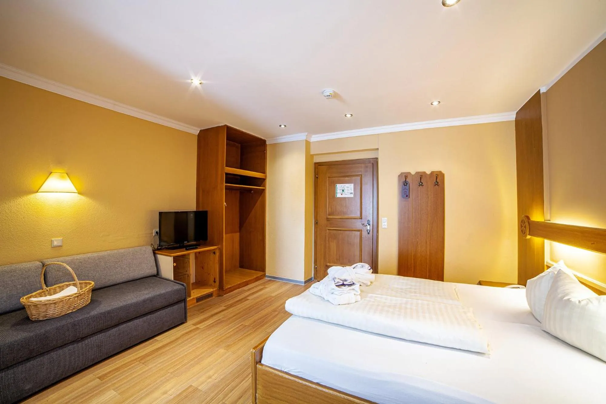 Photo of the whole room, Bed in Sport- und Vitalhotel Seppl