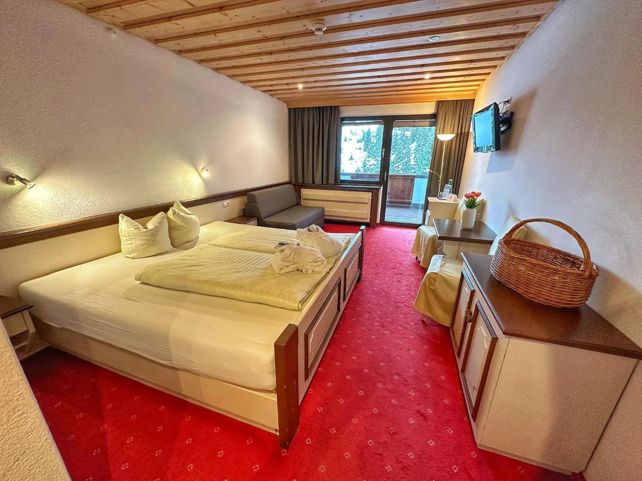 Photo of the whole room, Bed in Sport- und Vitalhotel Seppl