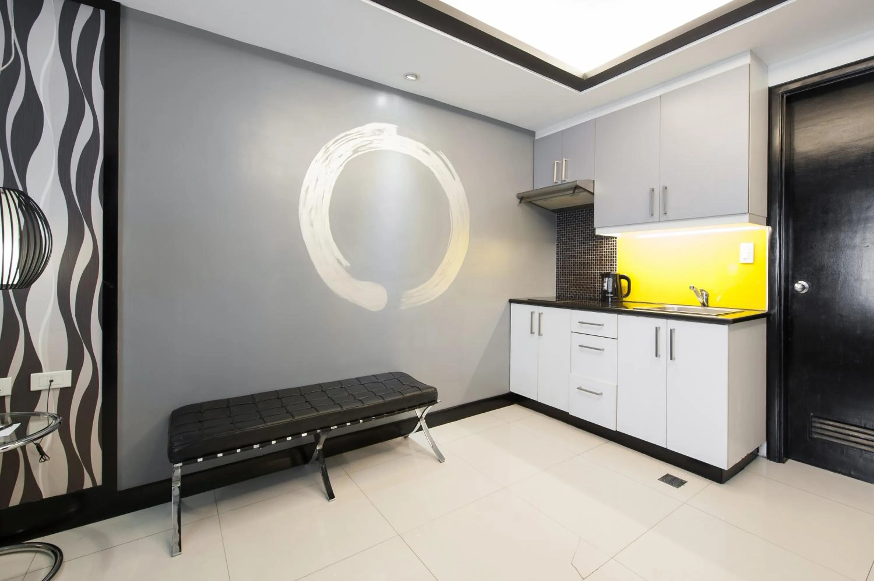 Kitchen or kitchenette in Y2 Residence Hotel Managed by HII