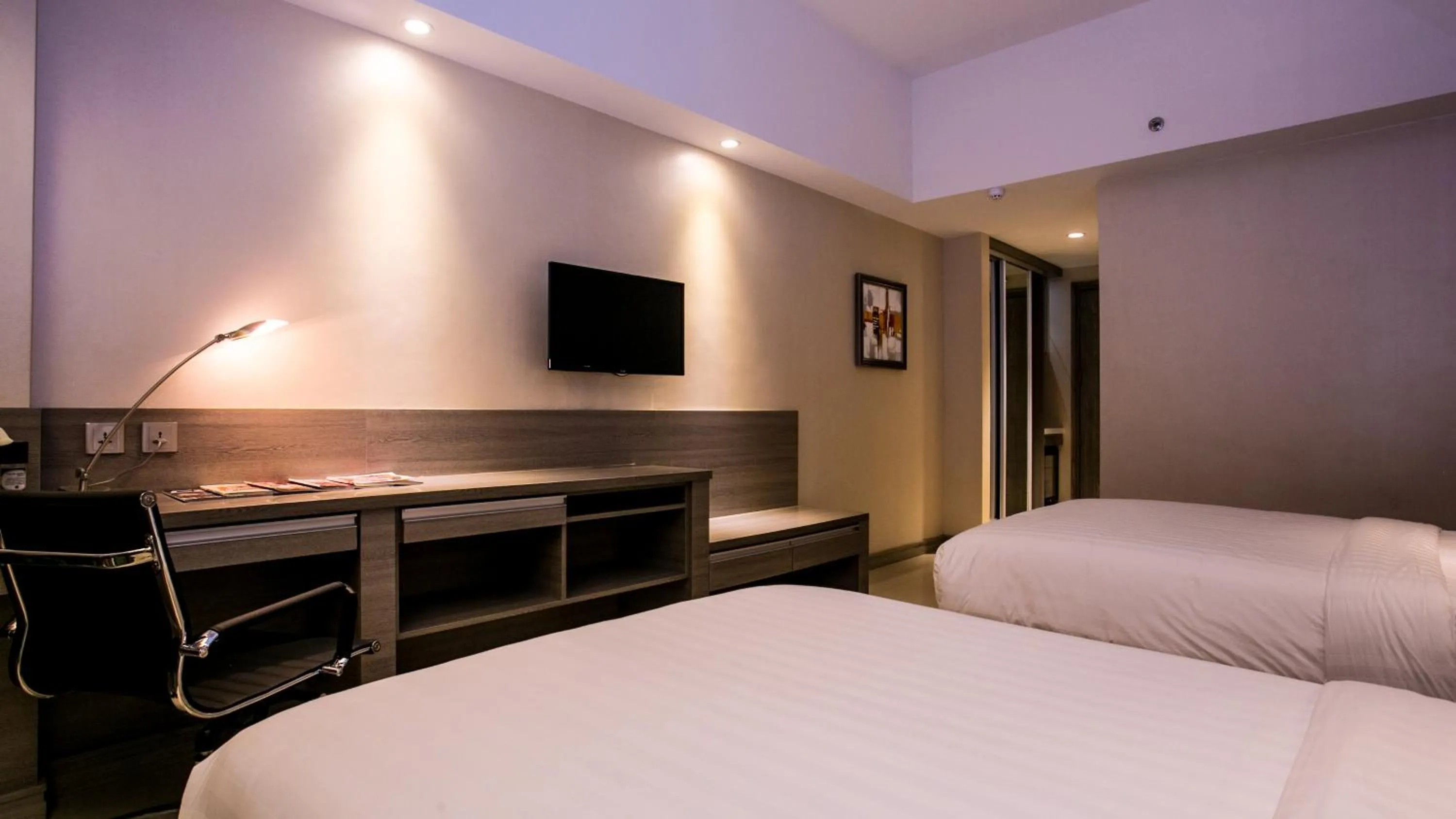 TV and multimedia, Bed in Prime Asia Hotel